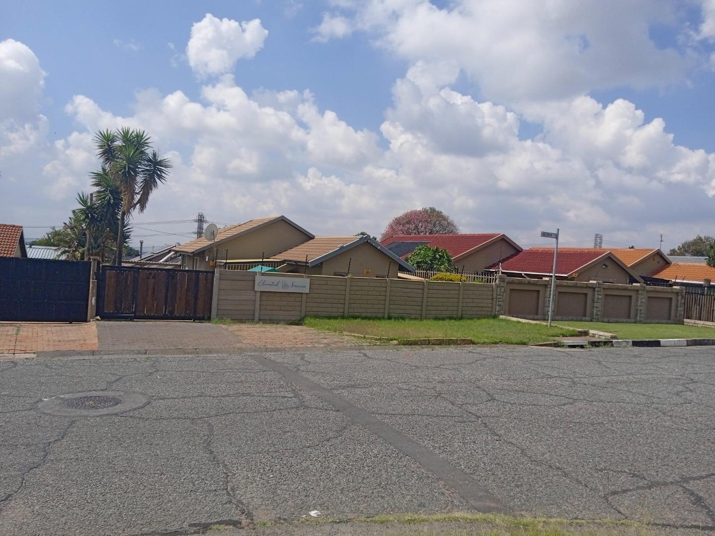 3 Bedroom House for sale in Tulisa Park 26 Heilbron Street P24