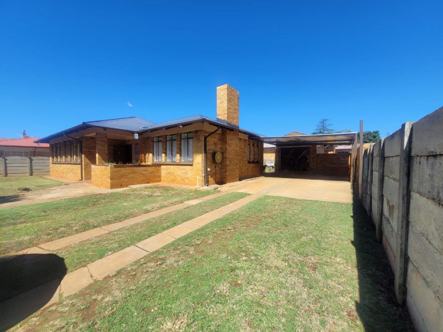 Carletonville Central Property Property and houses for sale in