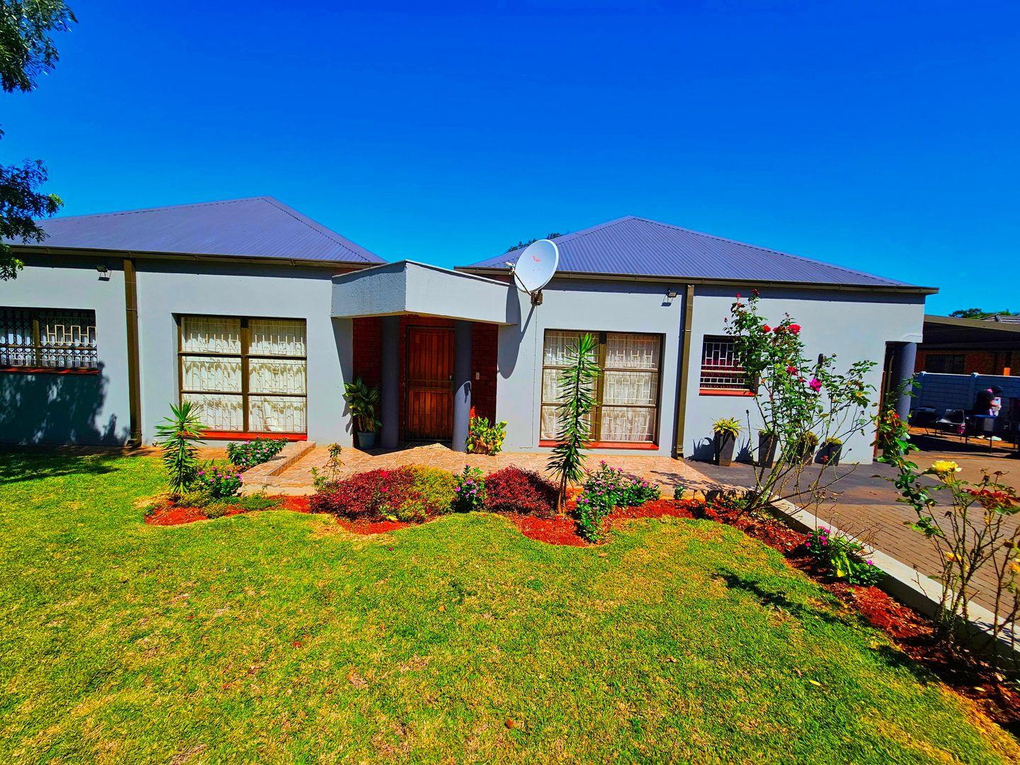 3 Bedroom House for sale in Louis Trichardt P24114294661