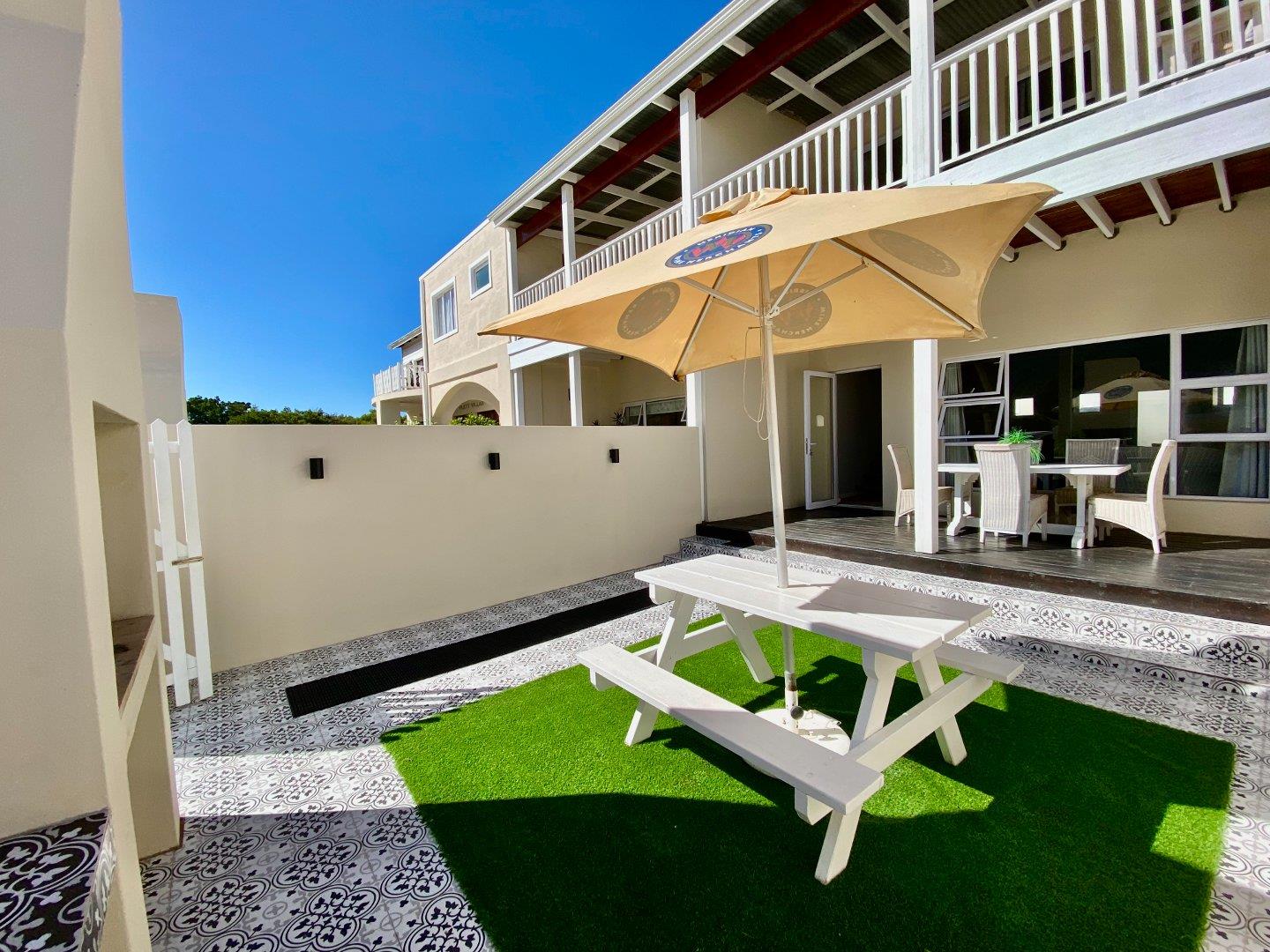 2 Bedroom Apartment / flat for sale in Keurbooms 5 Forest View P24