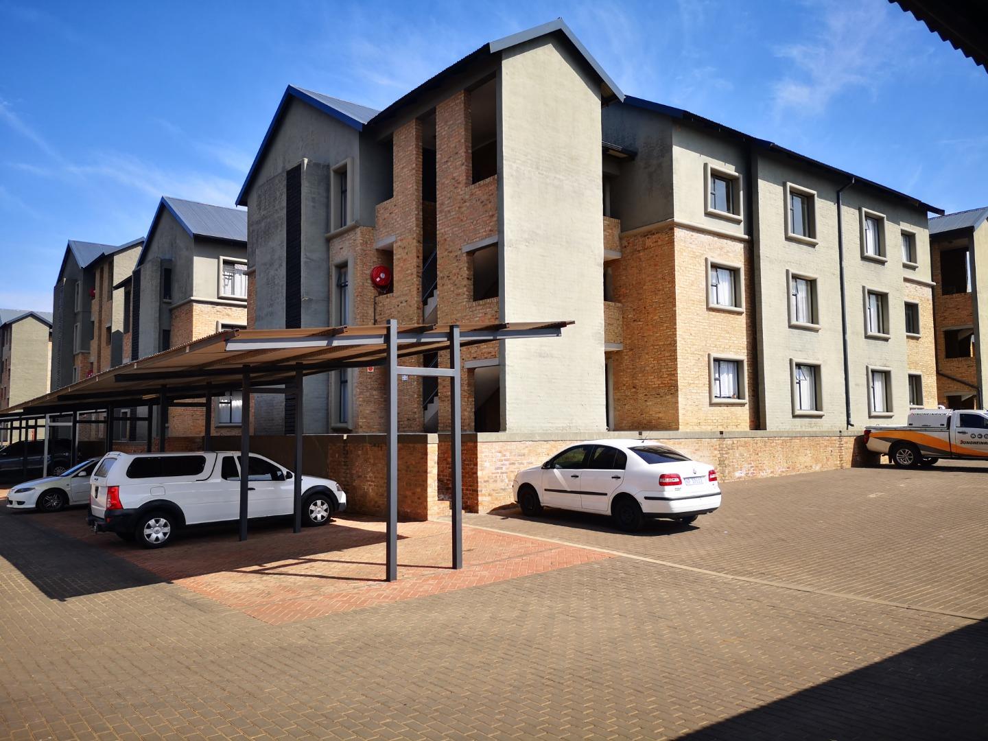 2 Bedroom Apartment / flat for sale in Pomona 1 Dahlia P24114429939