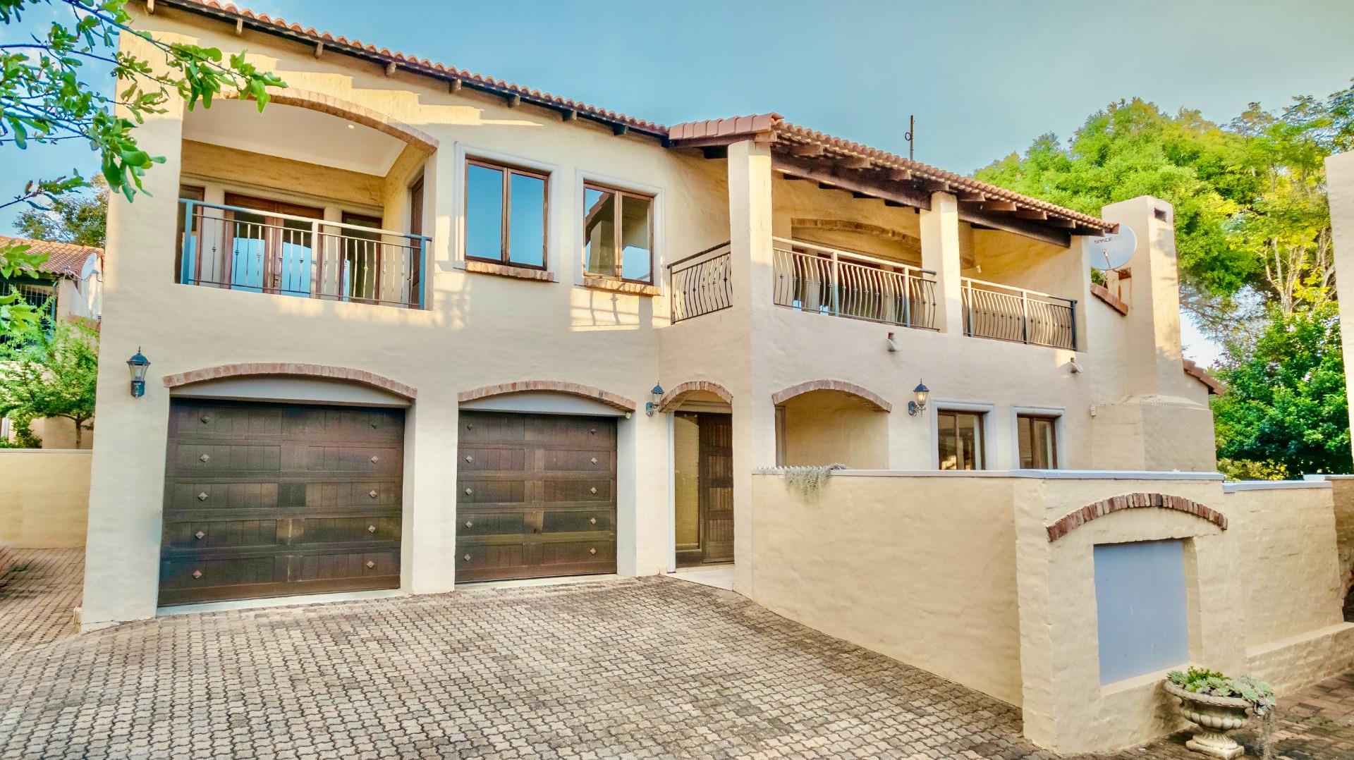 Lynnwood Glen Property Townhouses for sale in Lynnwood Glen