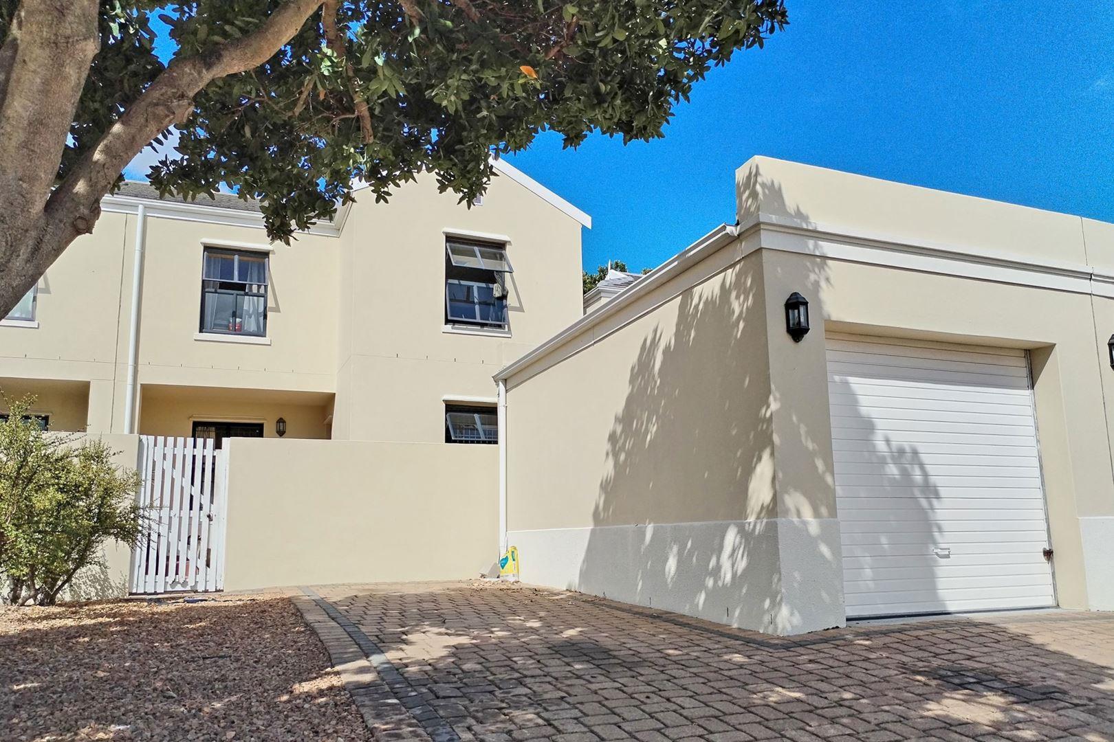 3 Bedroom House for sale in Royal Ascot P24114293775