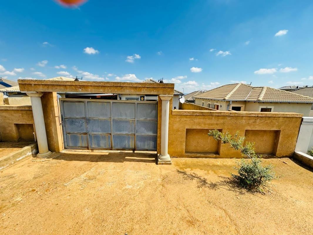 2 Bedroom House for sale in Riverside View Ext 35 P24114297785