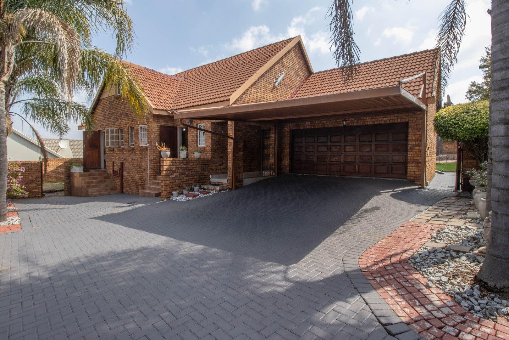 3 Bedroom House for sale in Brooklands Lifestyle Estate Weeping Sage