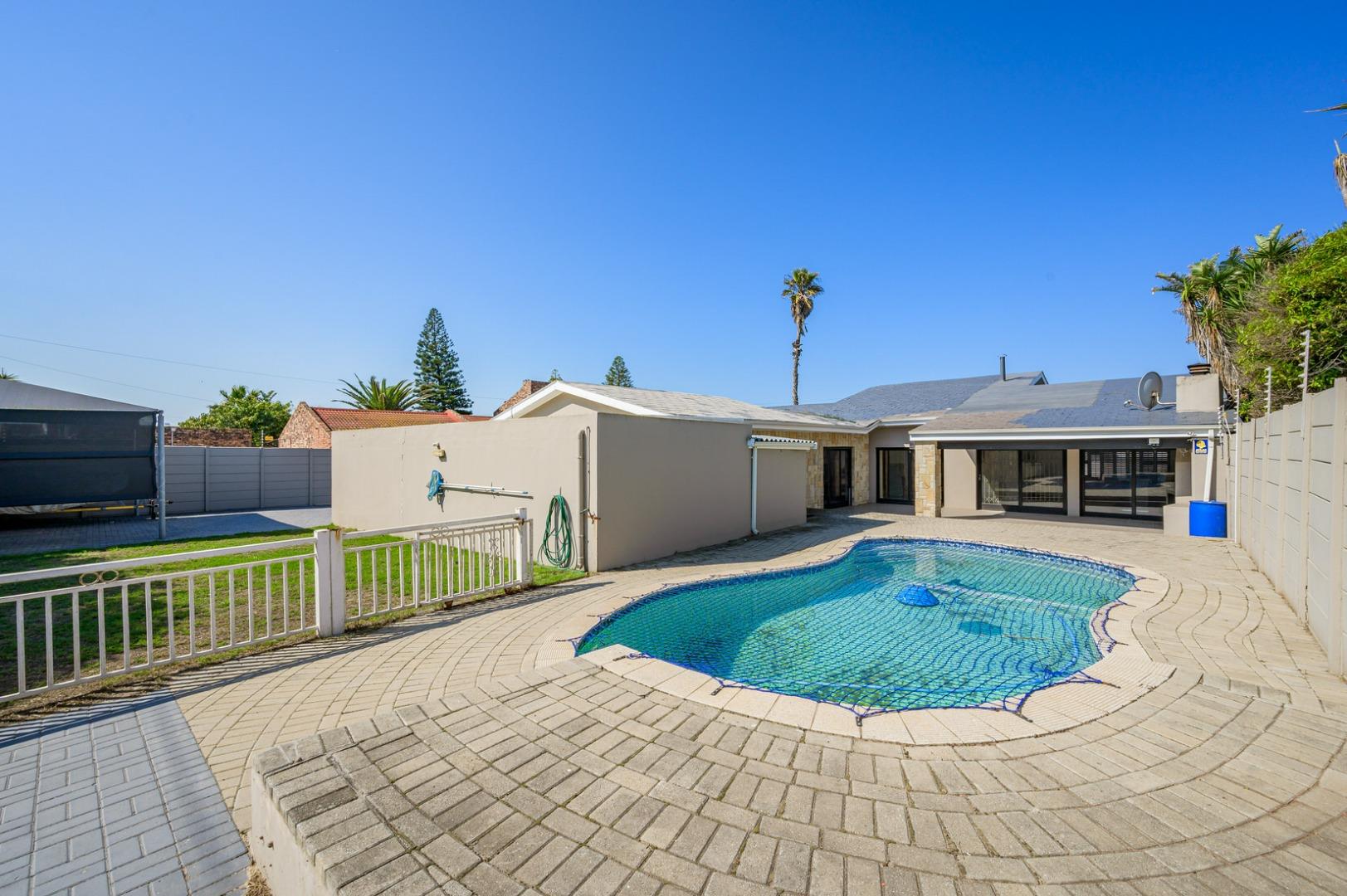 Bluewater Bay, Port Elizabeth Property Property and houses for sale