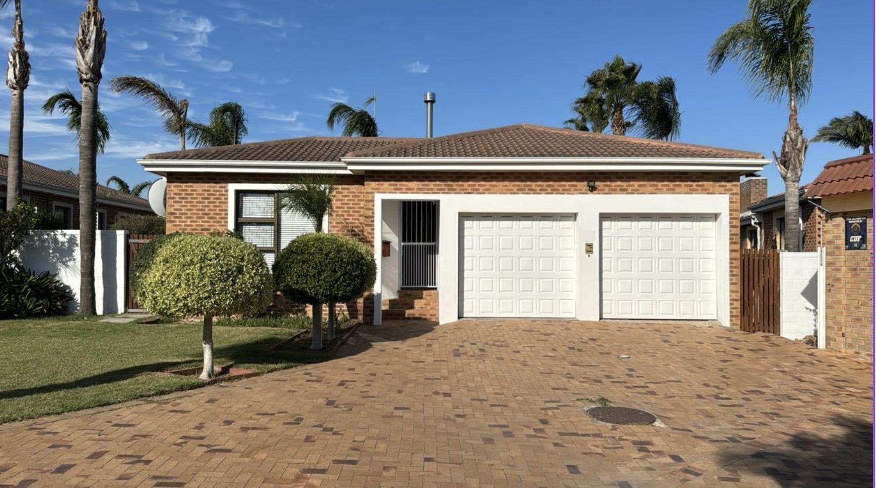 3 Bedroom House for sale in Sonstraal Heights P24114096217