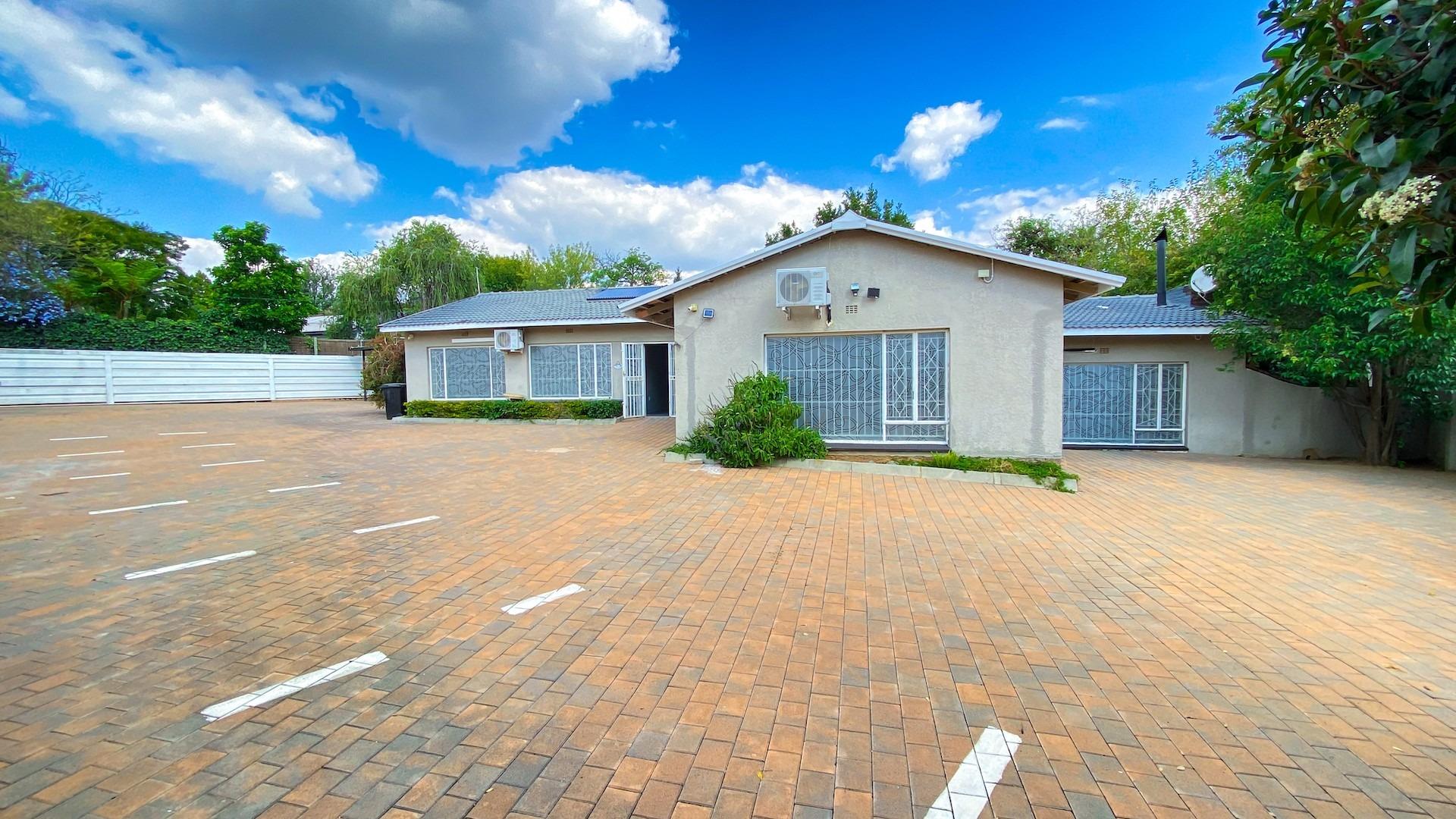 3 Bedroom House for sale in Kensington B 100 Collins Street P24