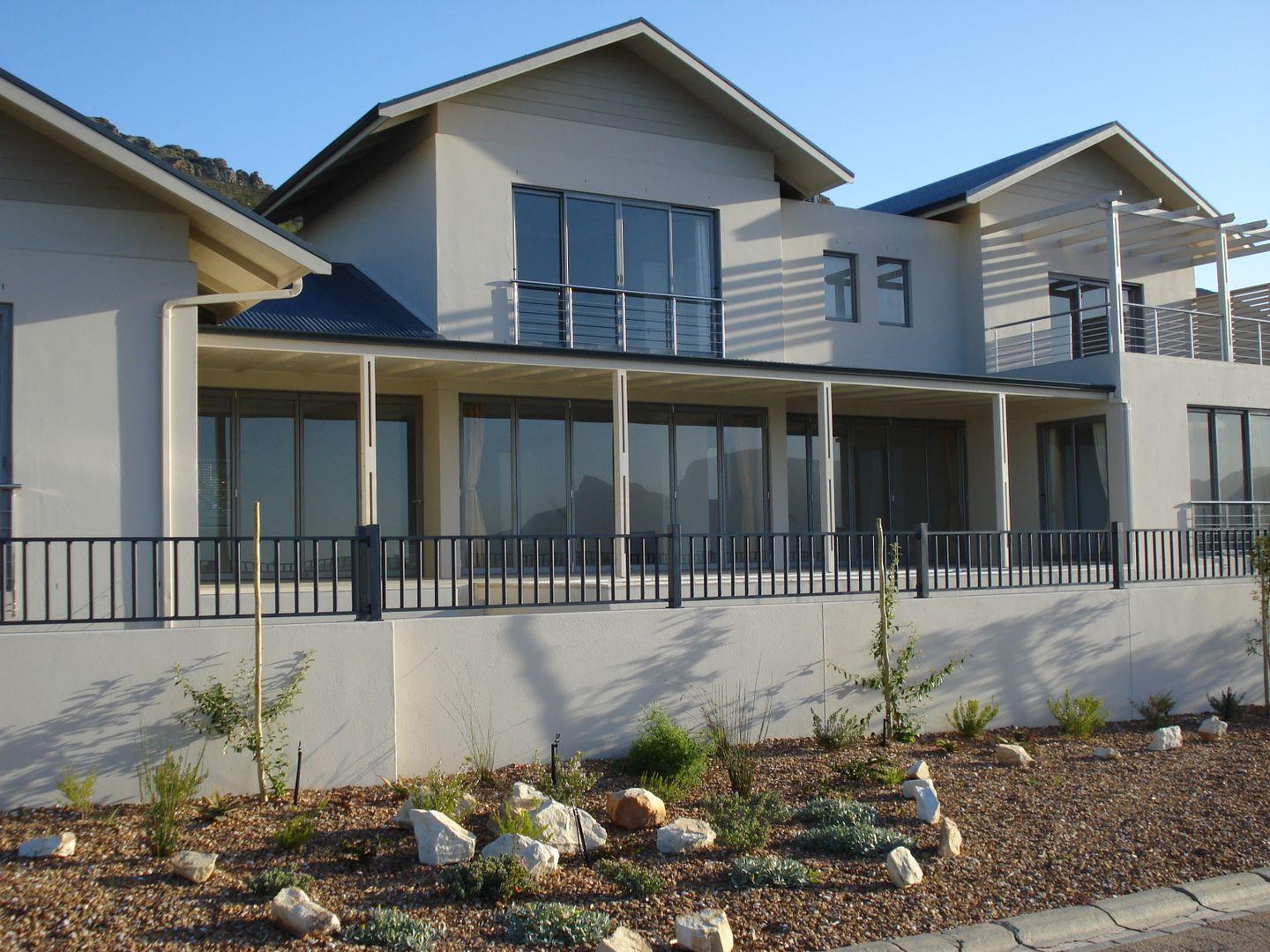 4 Bedroom House to rent in Stonehurst Mountain Estate P24114302013