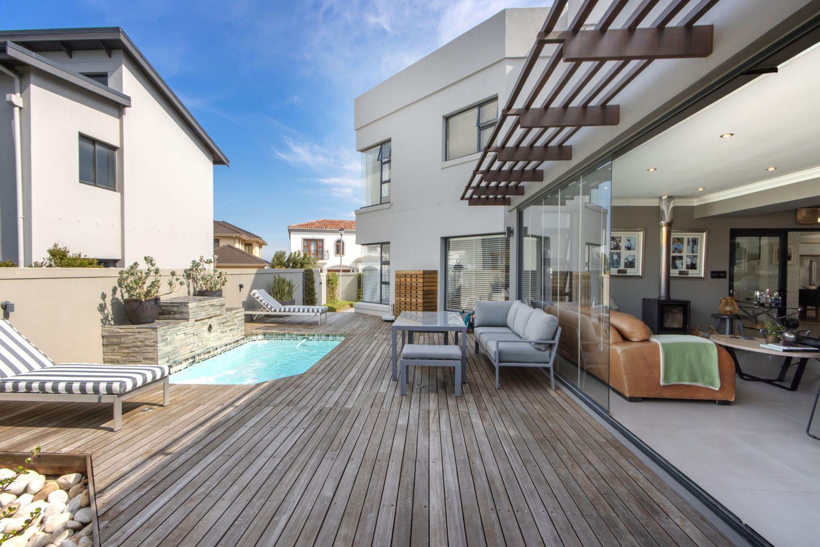 4 Bedroom House for sale in Greenways Golf Estate P24114302512