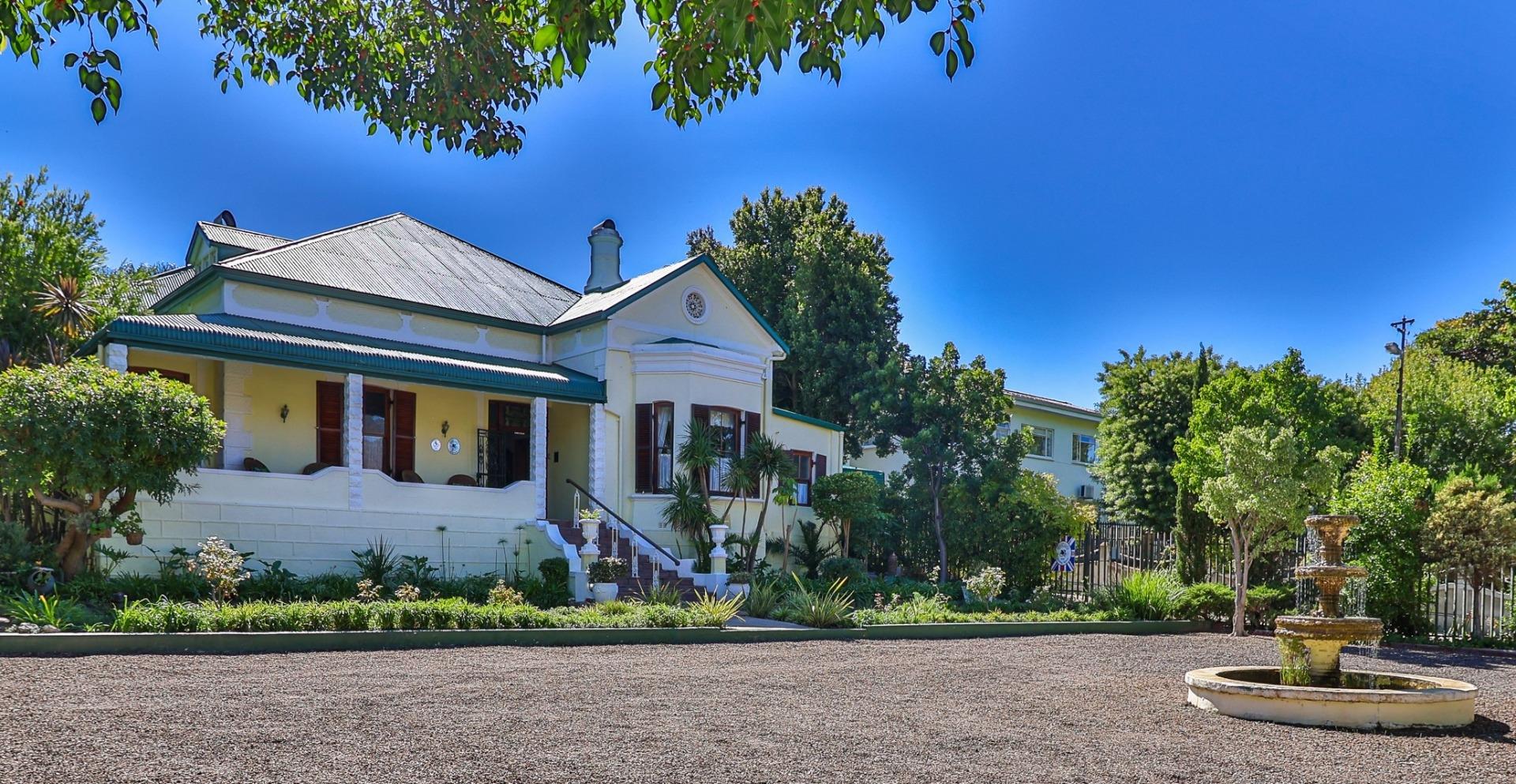 7 Bedroom House for sale in Montagu P24114302821