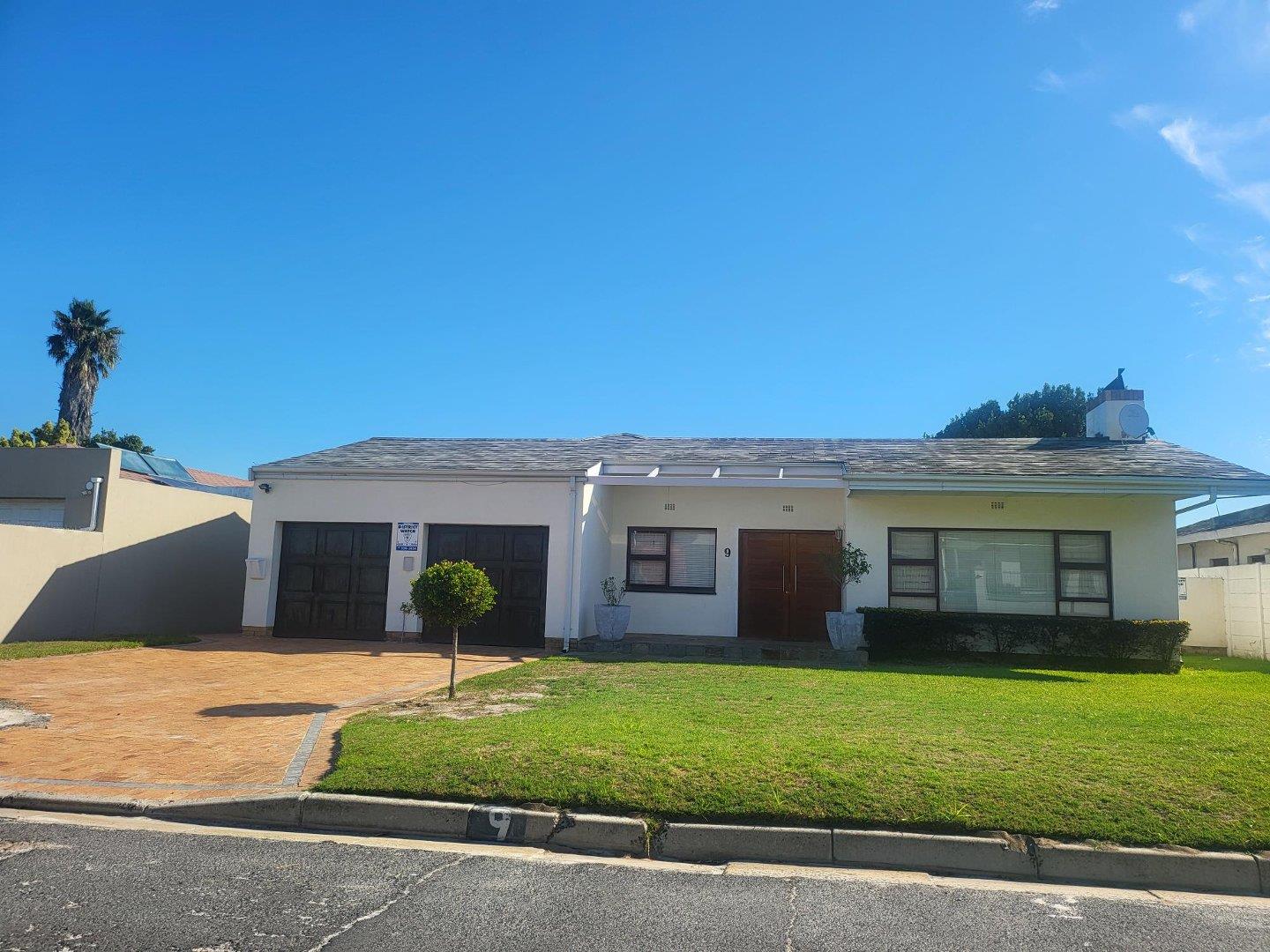 4 Bedroom House for sale in Panorama P24114302900