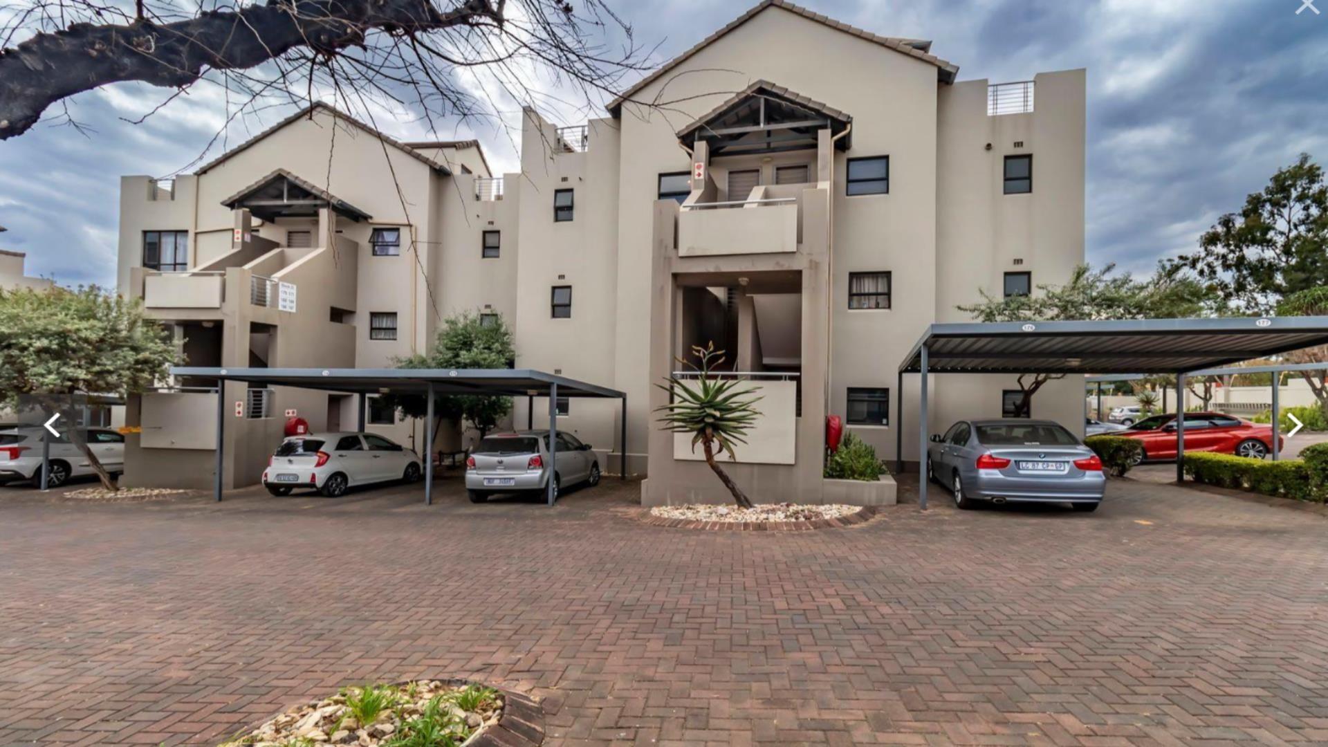 1 Bedroom Townhouse for sale in Sunninghill 176 N/a, 0 The Crest 19