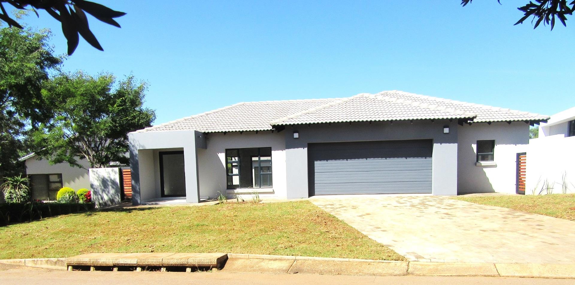 4 Bedroom House for sale in Silverwoods Country Estate P24114303127