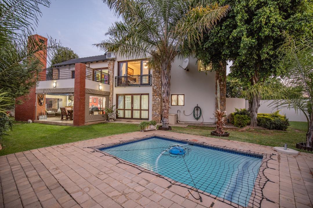 4 Bedroom House for sale in Willow Acres Willow Acres Estate, 22