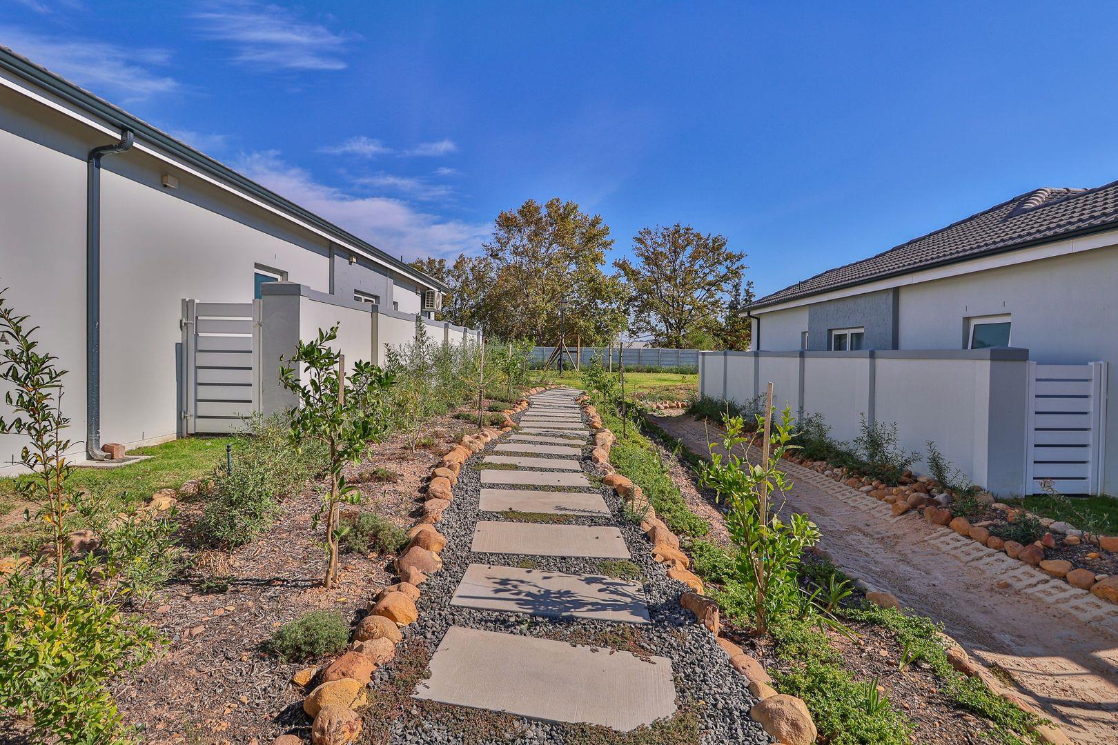 3 Bedroom House for sale in Klein Parys P24114305512