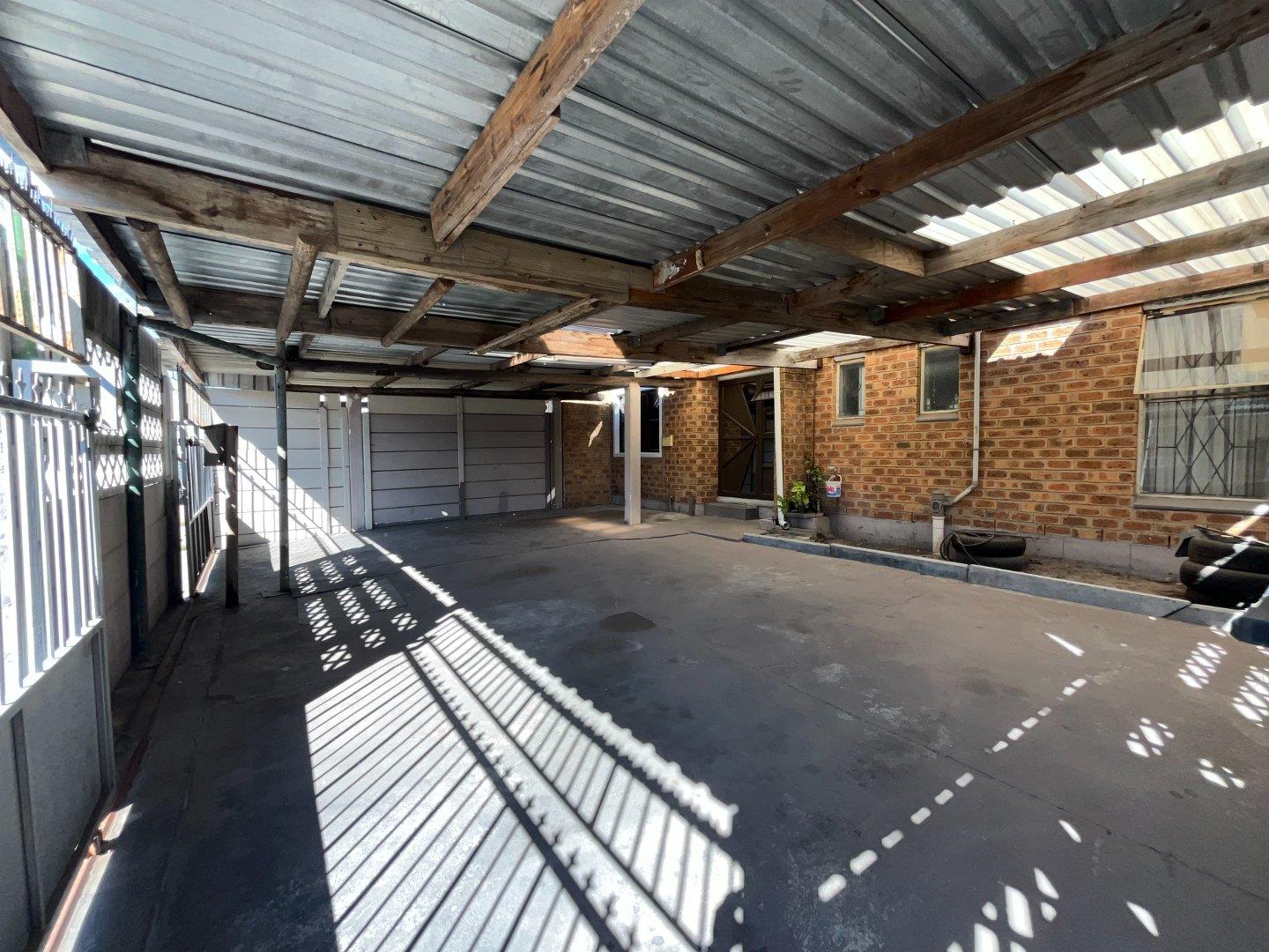 3 Bedroom House for sale in Westridge 1 Ask the Agent P24114306287