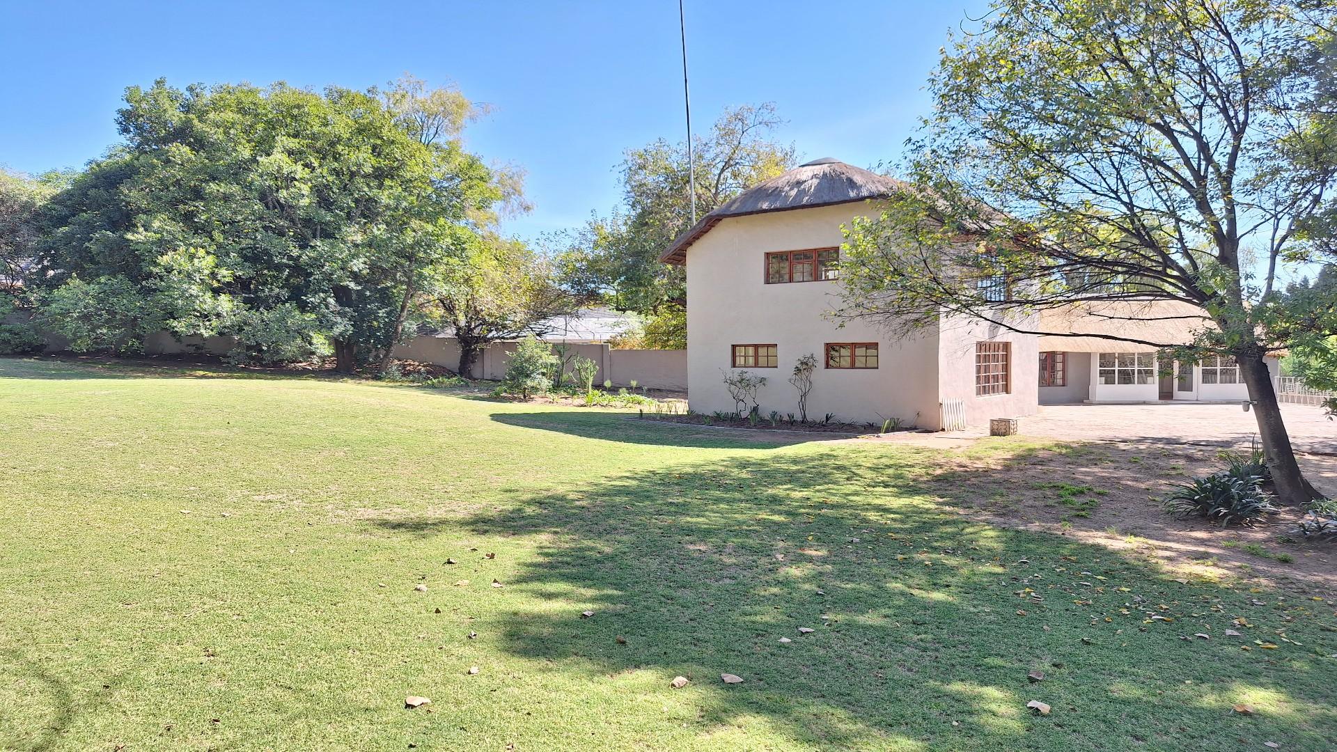 1 Bedroom House to rent in Bryanston P24114307142