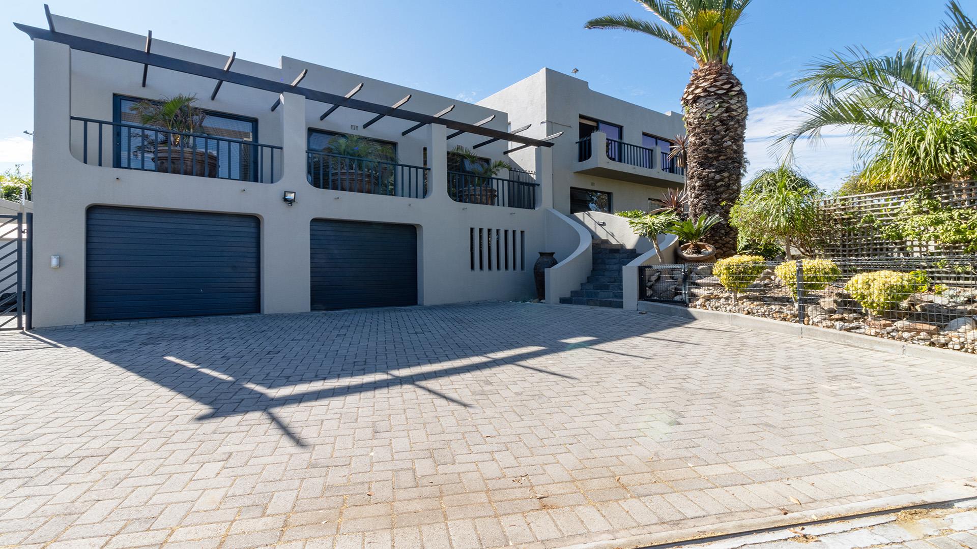 Parow North Property Property and houses for sale in Parow North