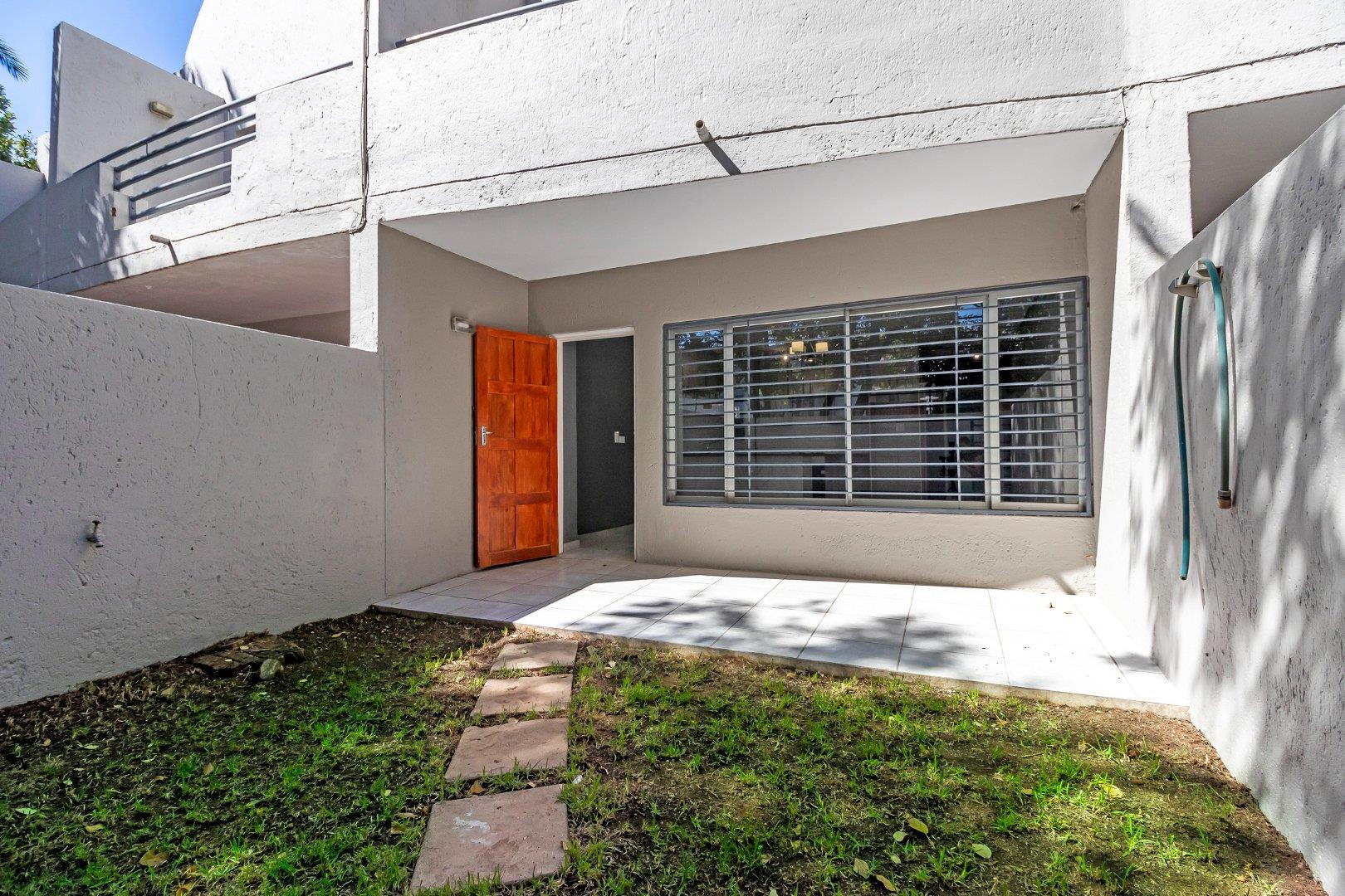 1 Bedroom Apartment / flat for sale in Sandown 93 Wierda Road East P24114307472