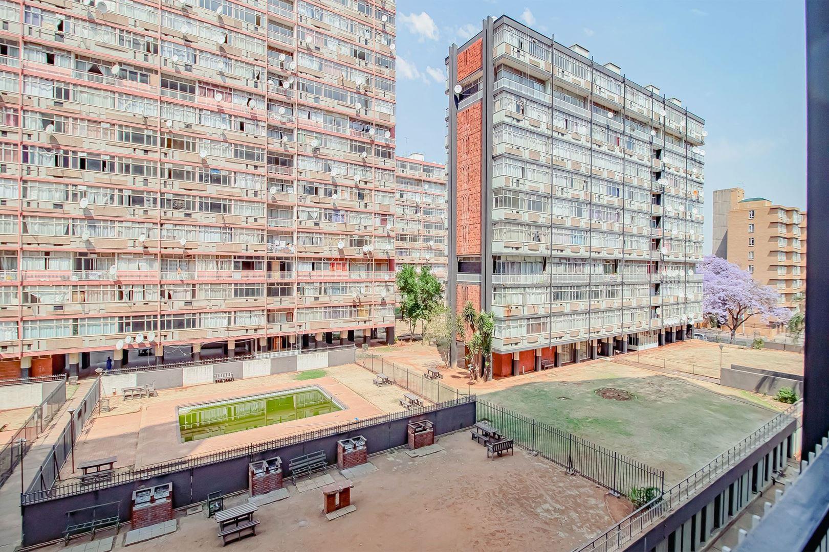 1 Bedroom Apartment / flat to rent in Sunnyside 420 Leyds Street