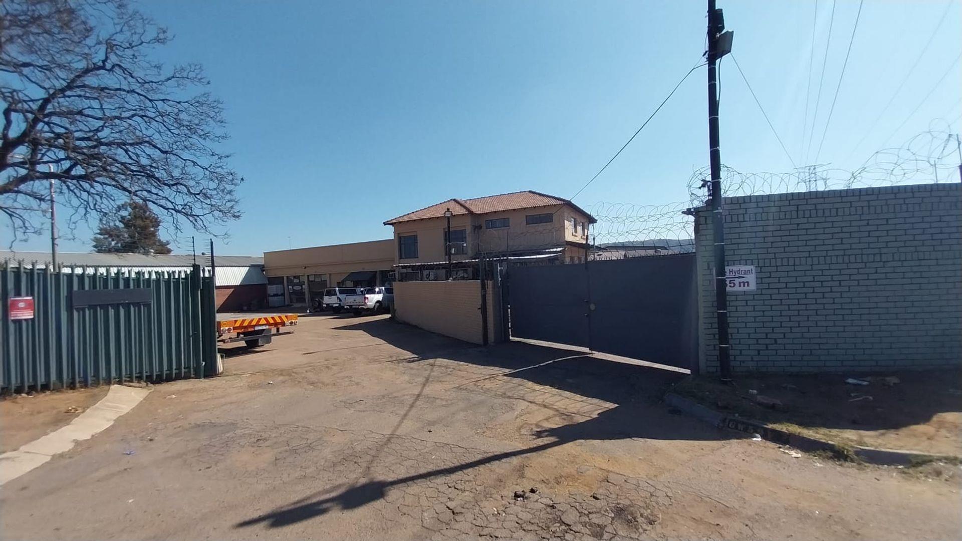 Industrial property for sale in East Lynne Pretoria East Lynne, 720