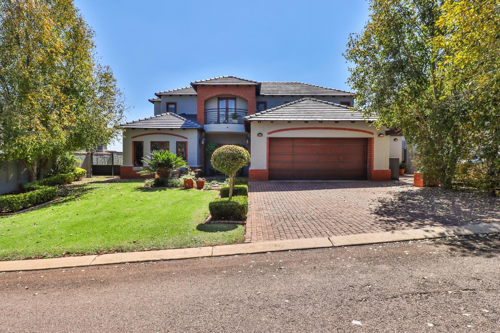 4 Bedroom House for sale in Irene Farm Villages P24114308252