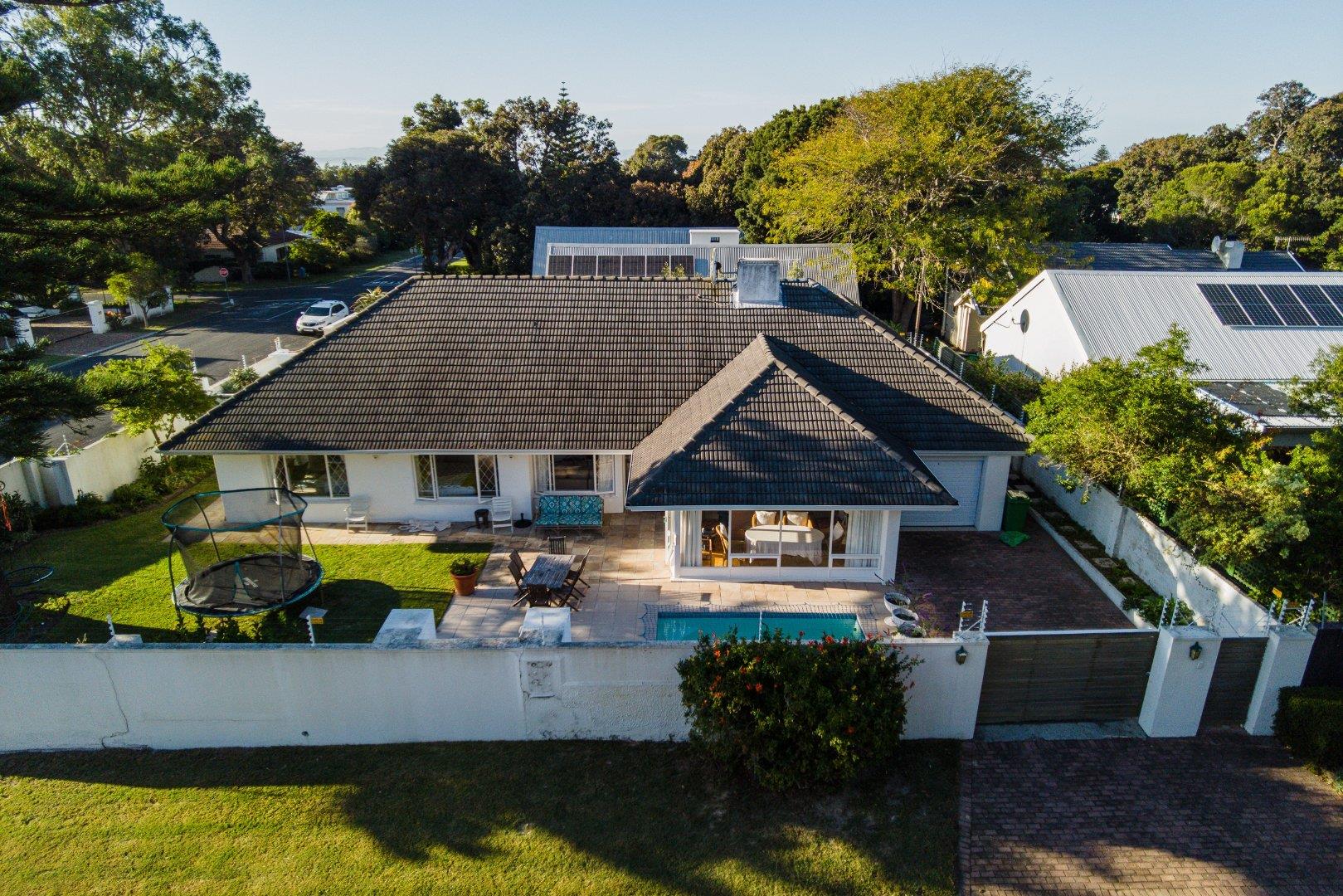 Eastcliff, Hermanus Property Property and houses for sale in