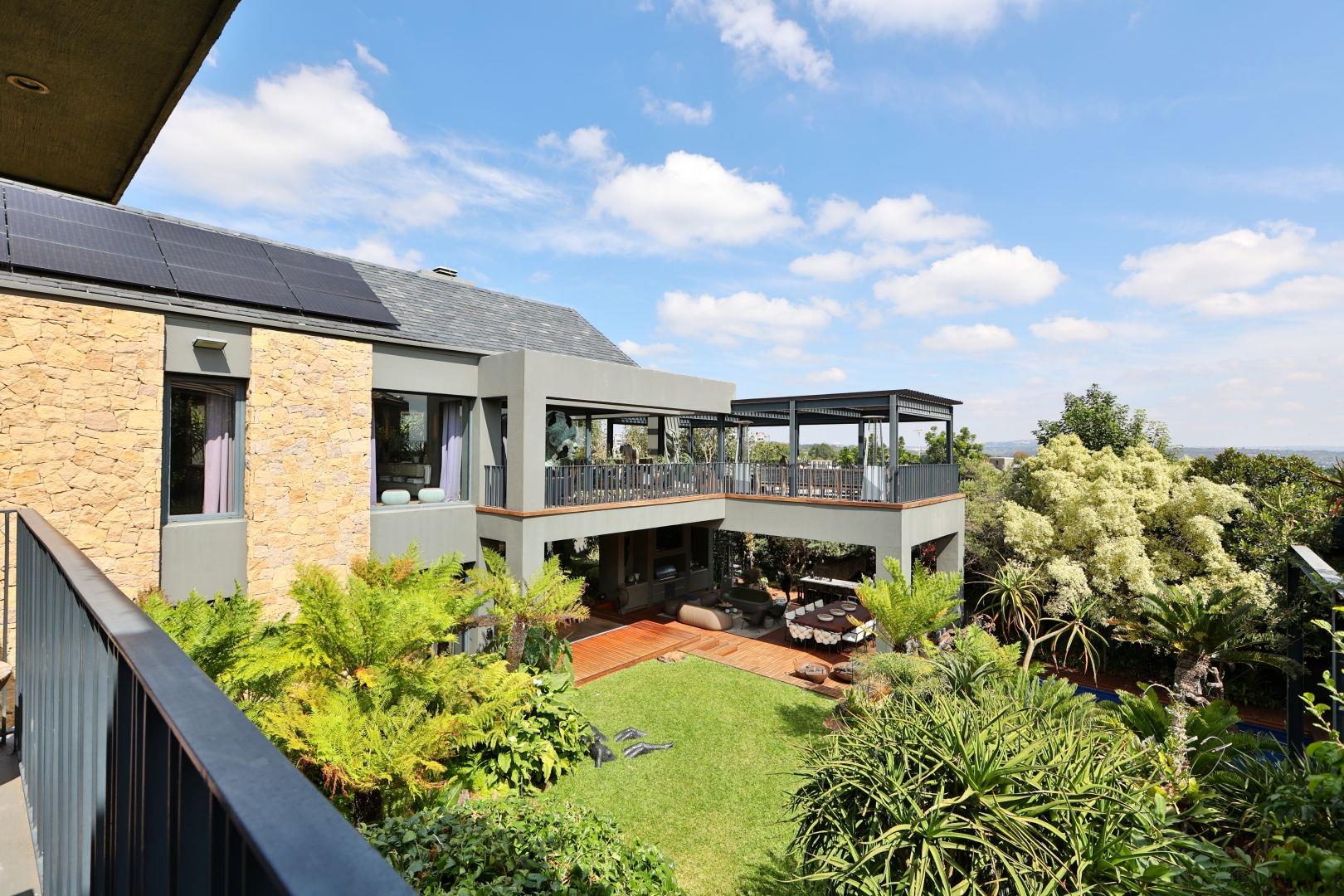 4 Bedroom House for sale in Benmore Gardens Waterstone Estate, 3