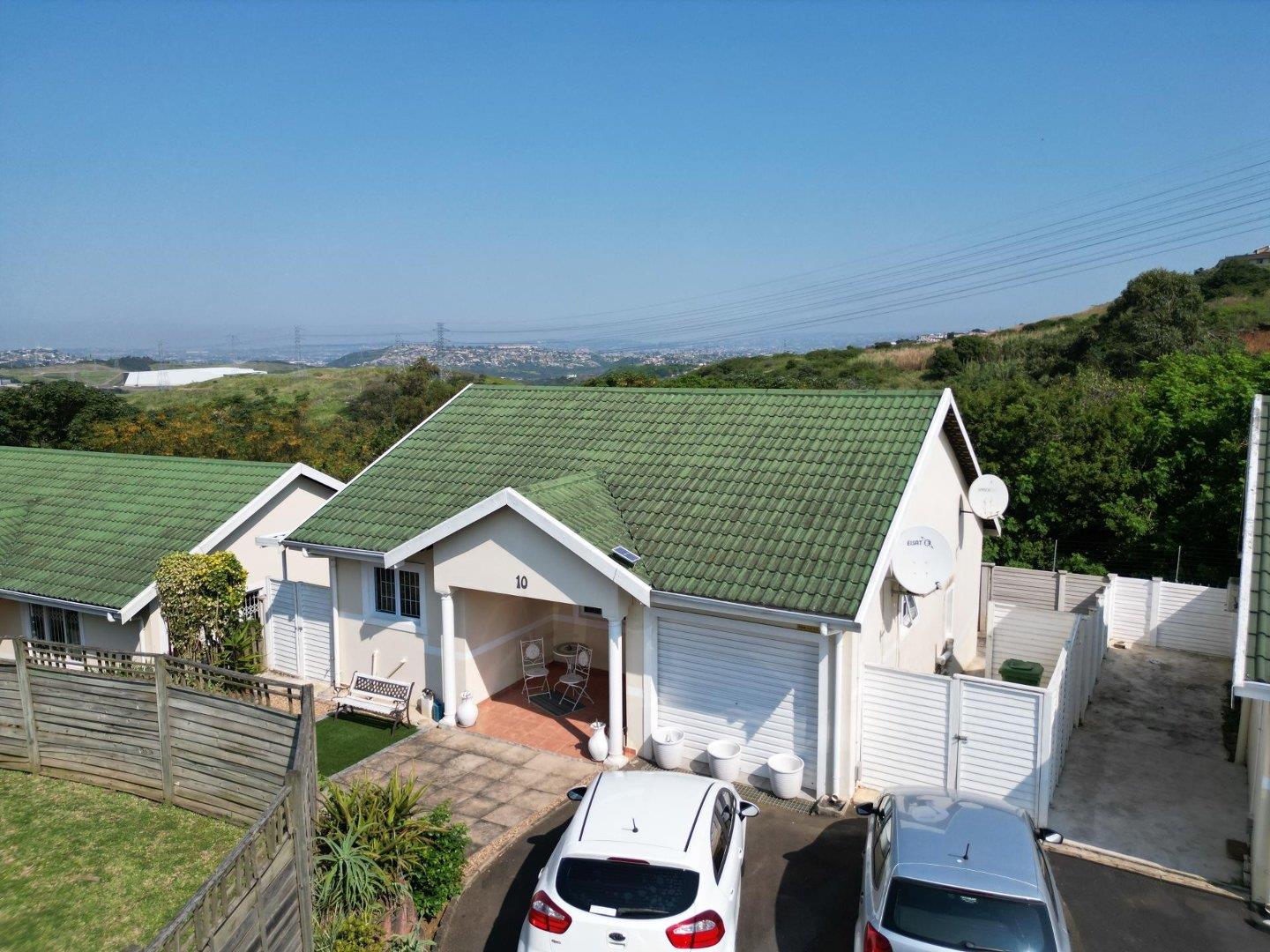 2 Bedroom House for sale in Broadlands P24114309436