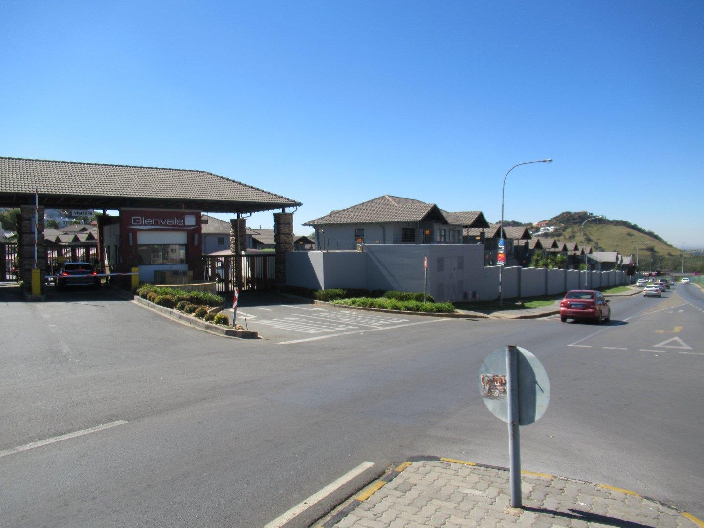 3 Bedroom Townhouse for sale in Gleneagles 6 Amanda Street P24