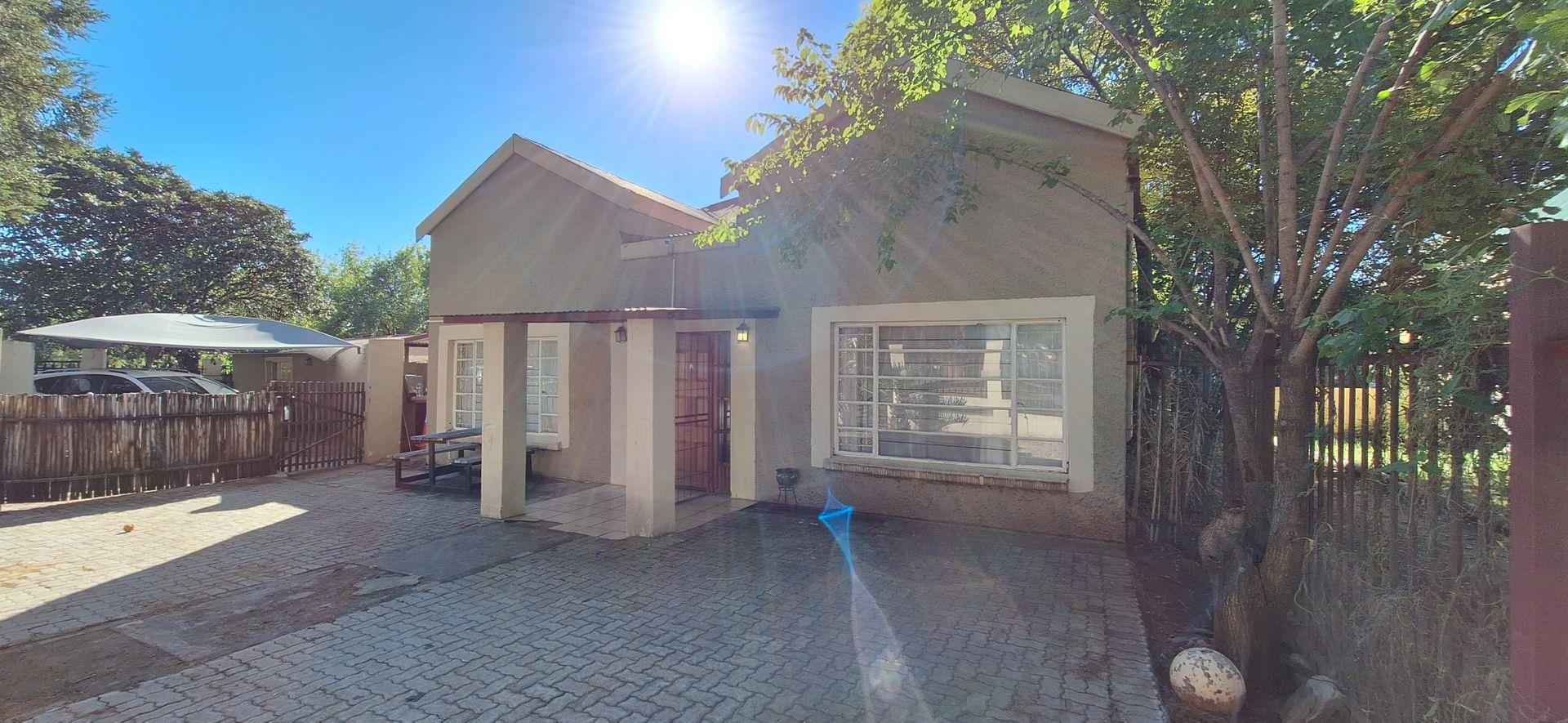 7 Bedroom House for sale in Aliwal North 65 Smith Street P24114310764