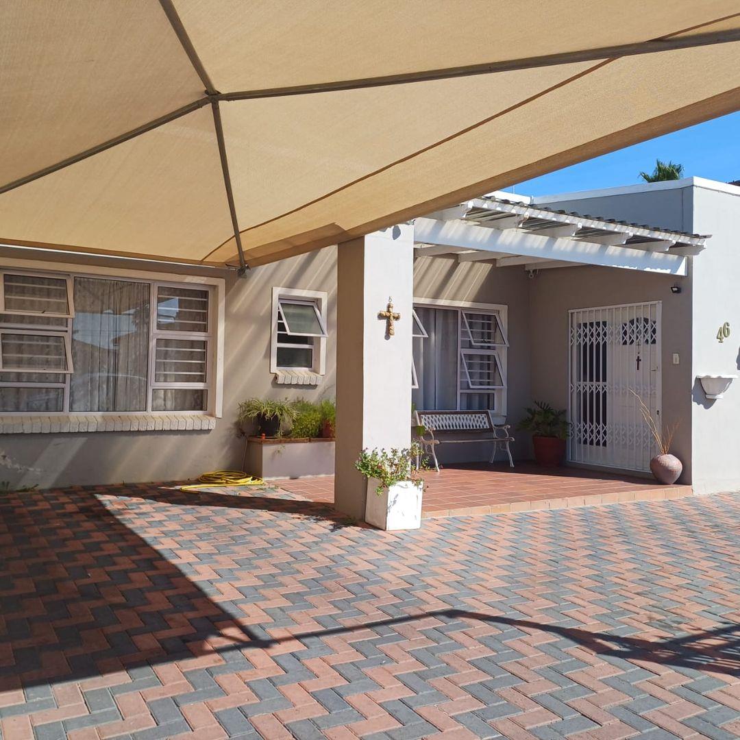 Victoria Park, Worcester Property Property and houses for sale in