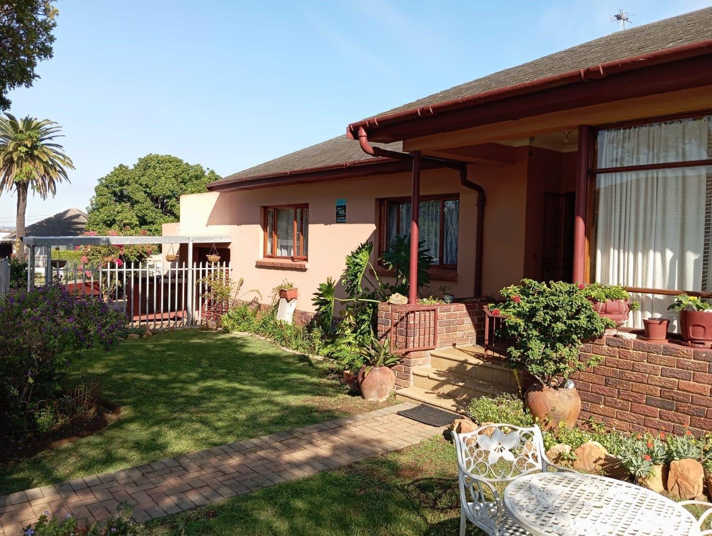 3 Bedroom House for sale in Fernglen P24114313568