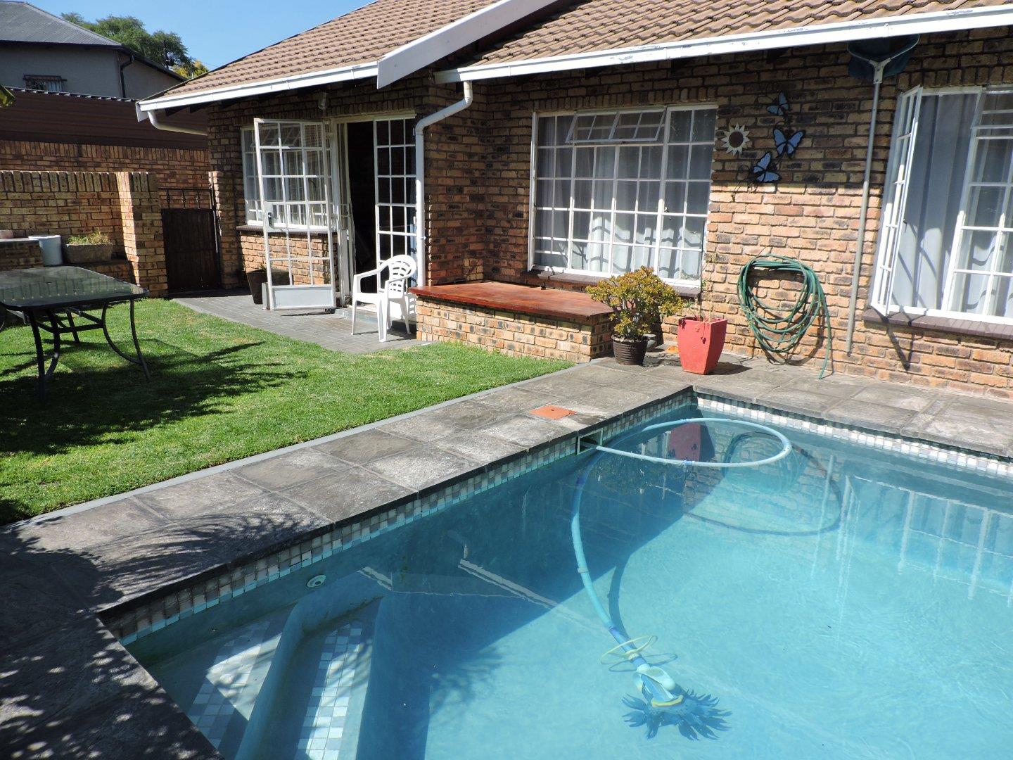 3 Bedroom Townhouse for sale in Krugersdorp North 44 Union Street 11