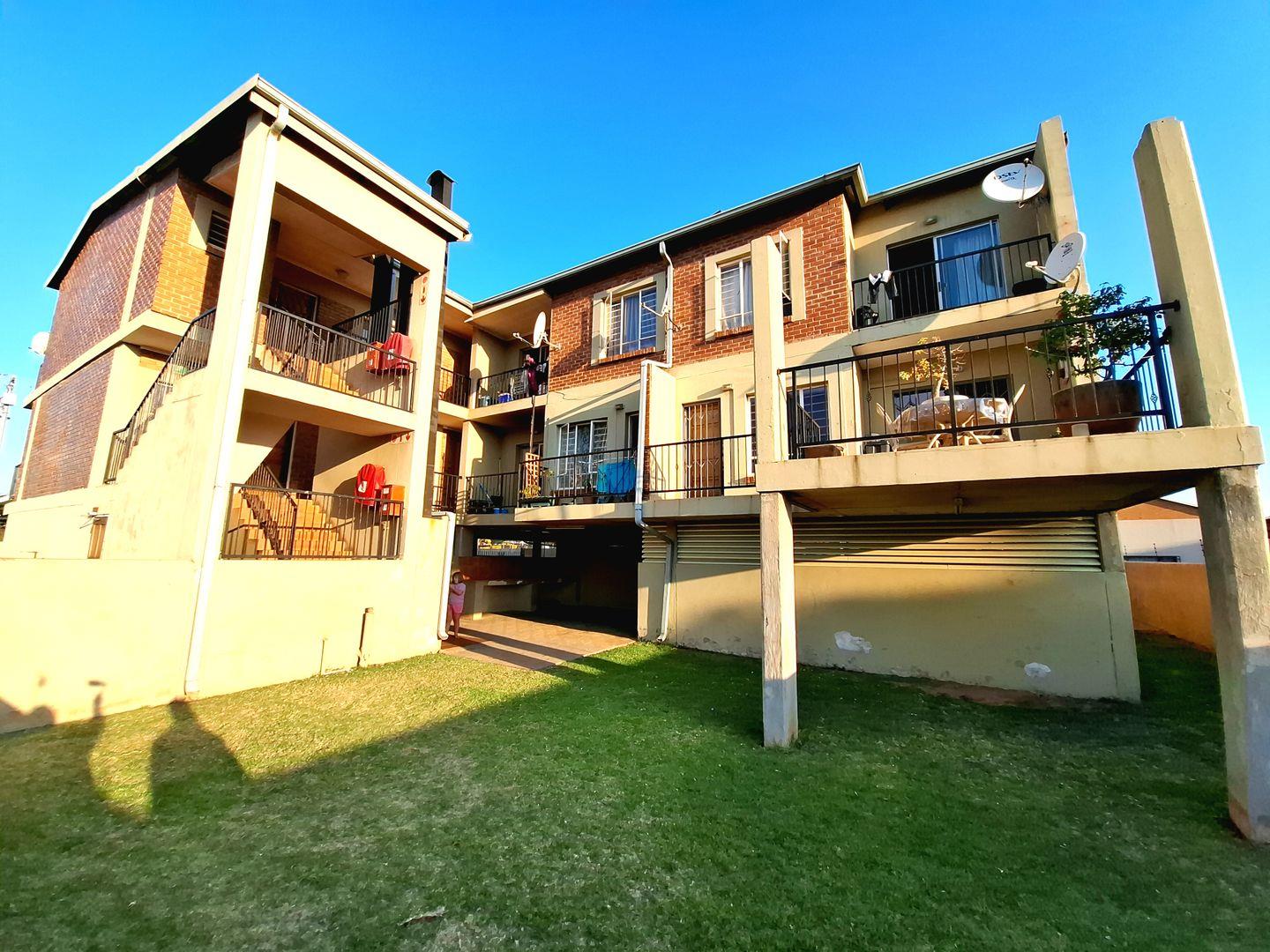 2 Bedroom Apartment / flat for sale in Daspoort 3030 Casalia, 755