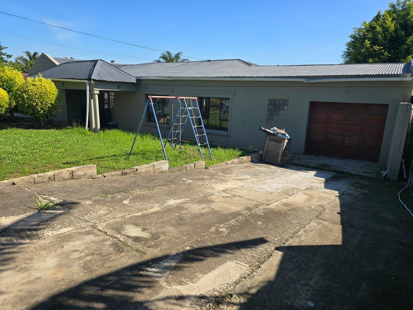 3 Bedroom House for sale in Van Riebeeck Hoogte P24114316108