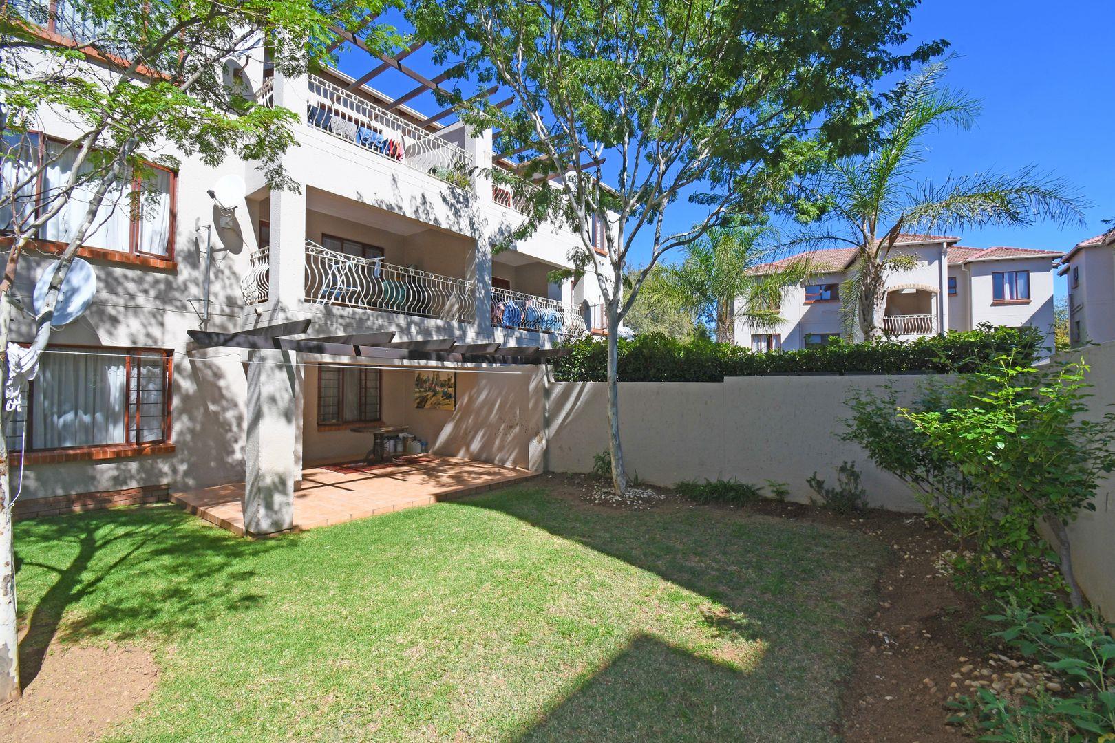 2 Bedroom Apartment / flat for sale in Sunninghill P24114316318