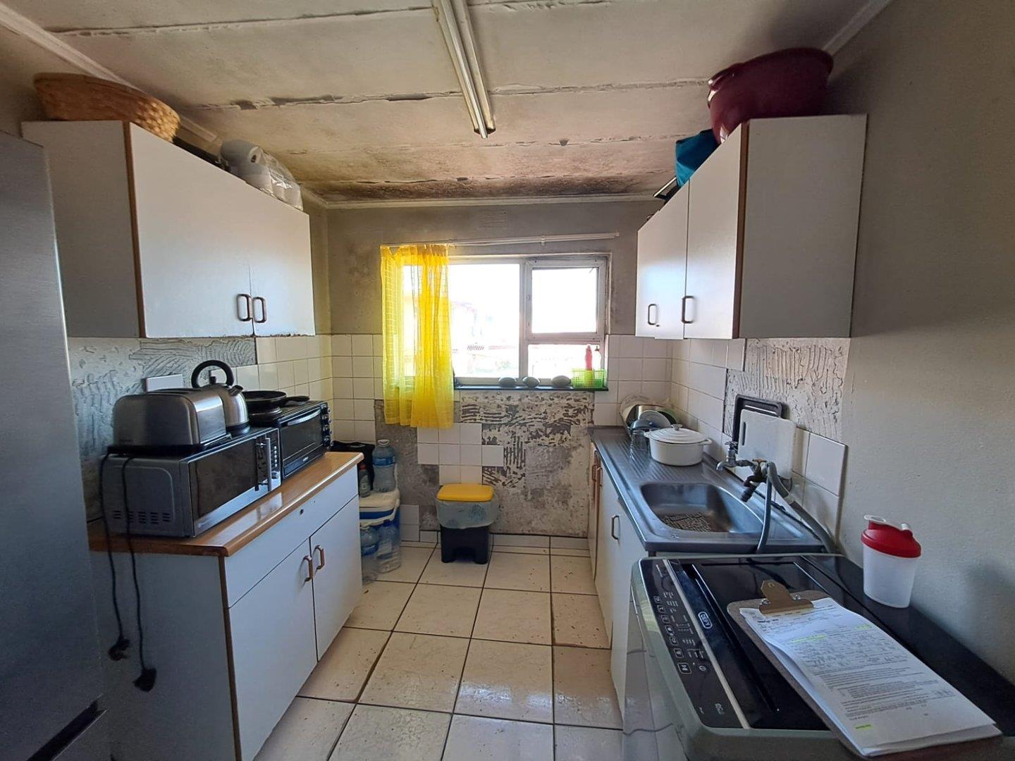 2 Bedroom Apartment / flat for sale in Brackenham P24114316899