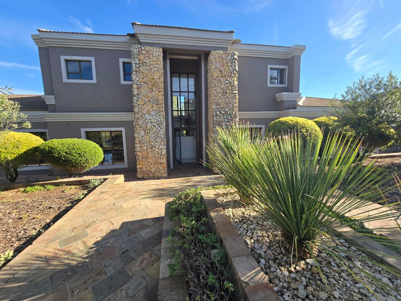 4 Bedroom House for sale in Woodland Hills Wildlife Estate P24114317142