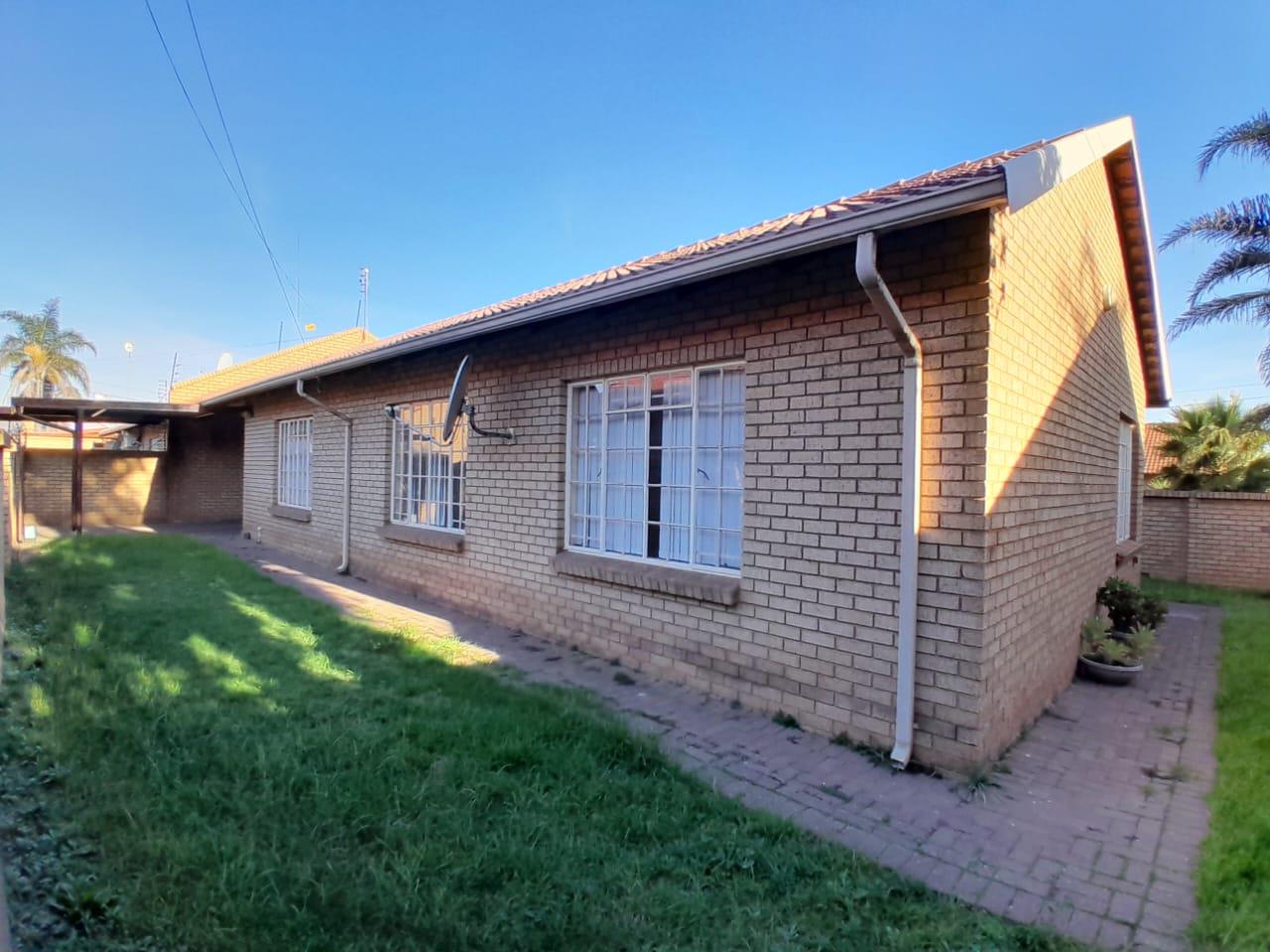 3 Bedroom House for sale in Reyno Ridge P24114317406