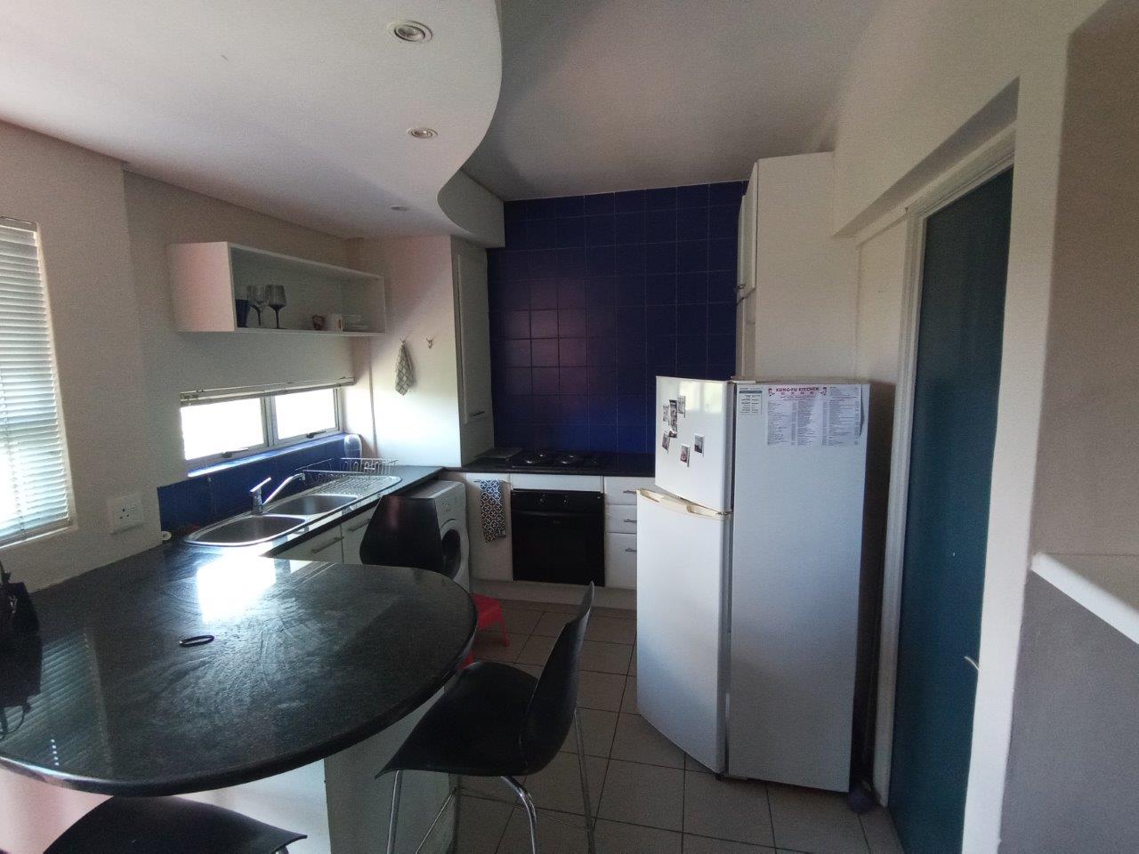2 Bedroom Apartment / flat to rent in Hatfield Unicrest Room, 98