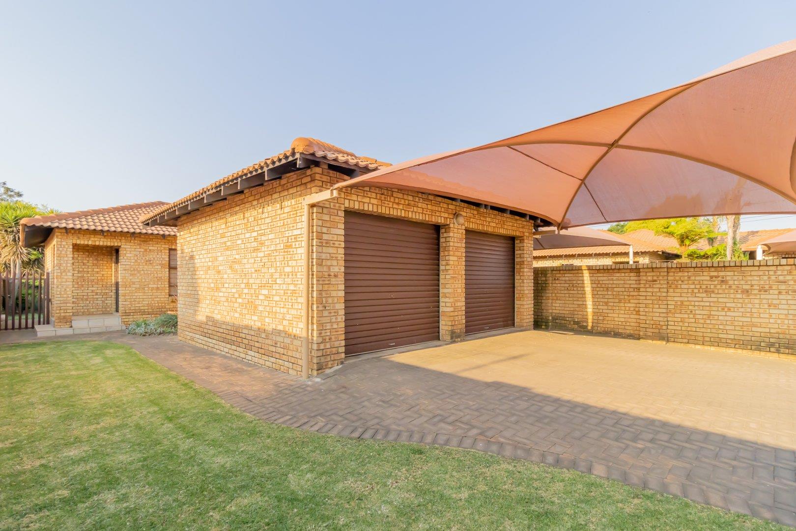 3 Bedroom House for sale in Petersfield 22 Kei Crescent P24114318292