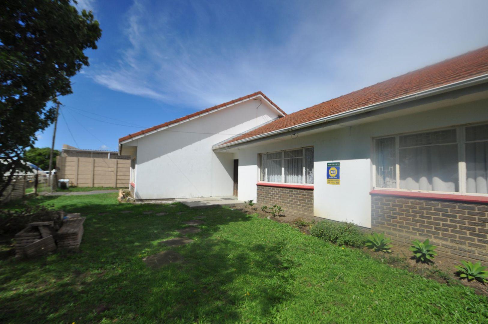 4 Bedroom House to rent in Amalinda P24114319176