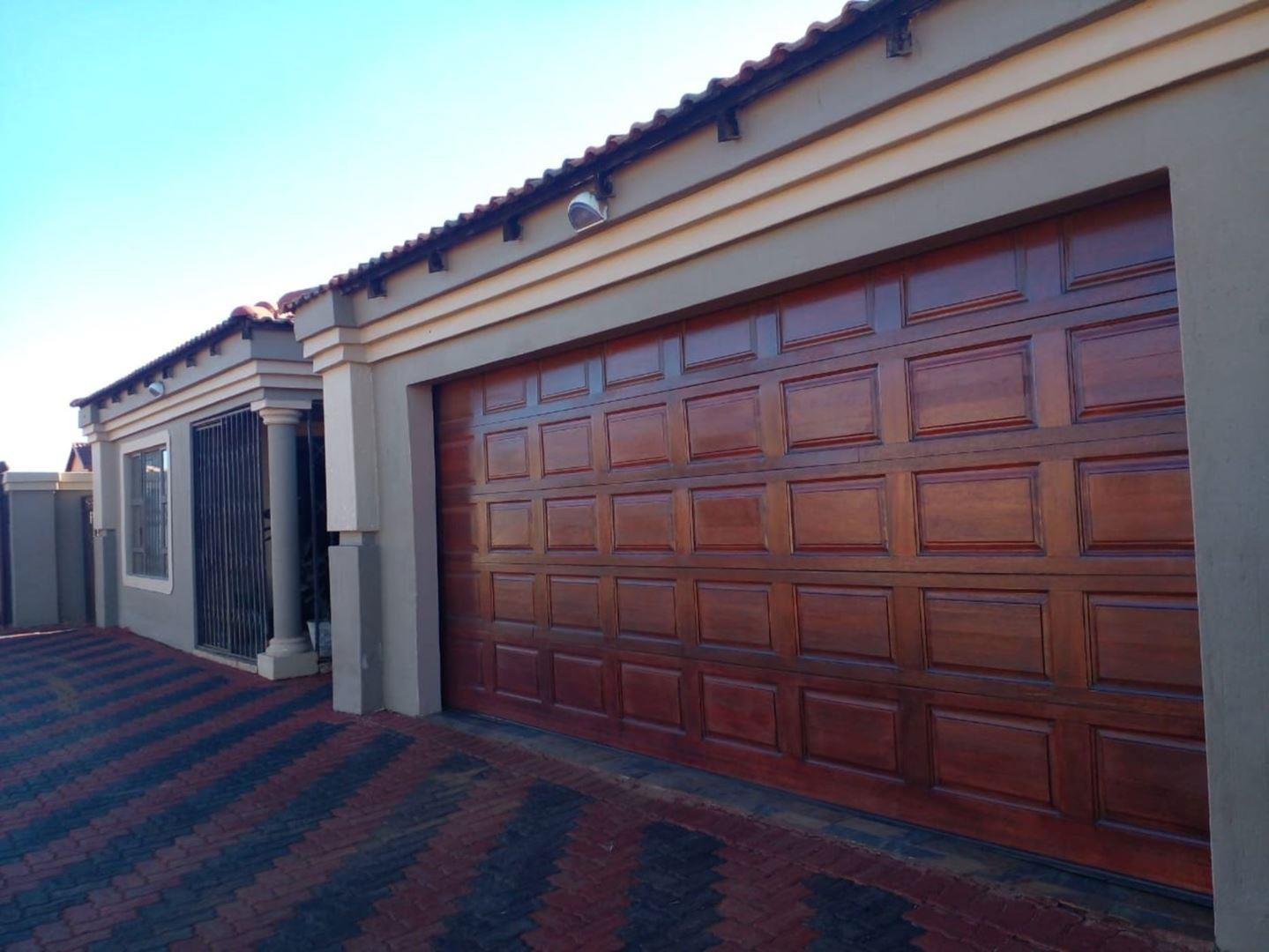 3 Bedroom House for sale in Evaton Central P24114319310