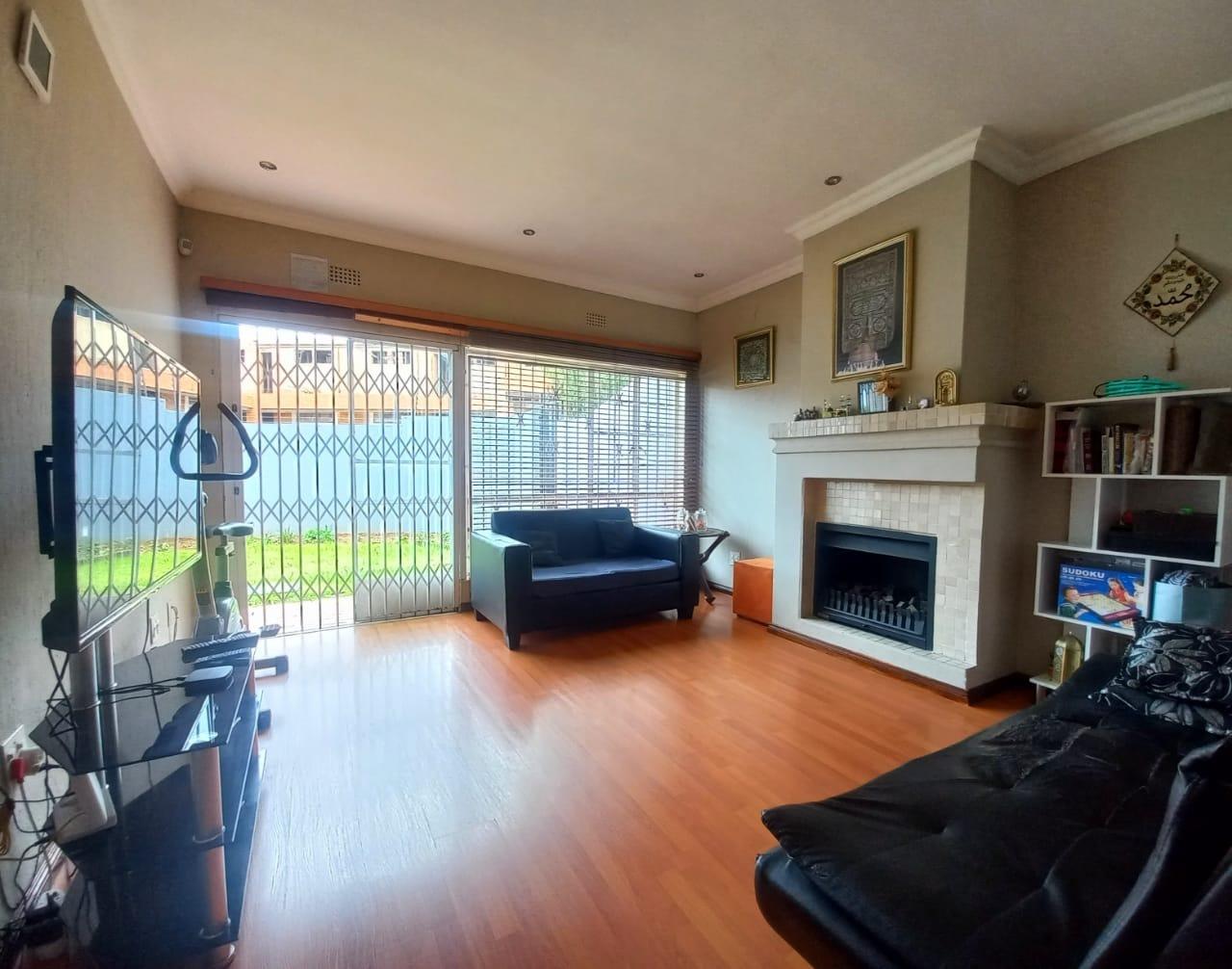 3 Bedroom House for sale in Ormonde P24114320639