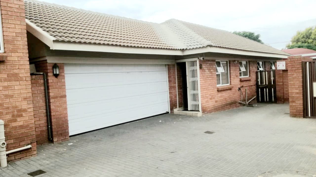 3 Bedroom House to rent in New Redruth P24114321952