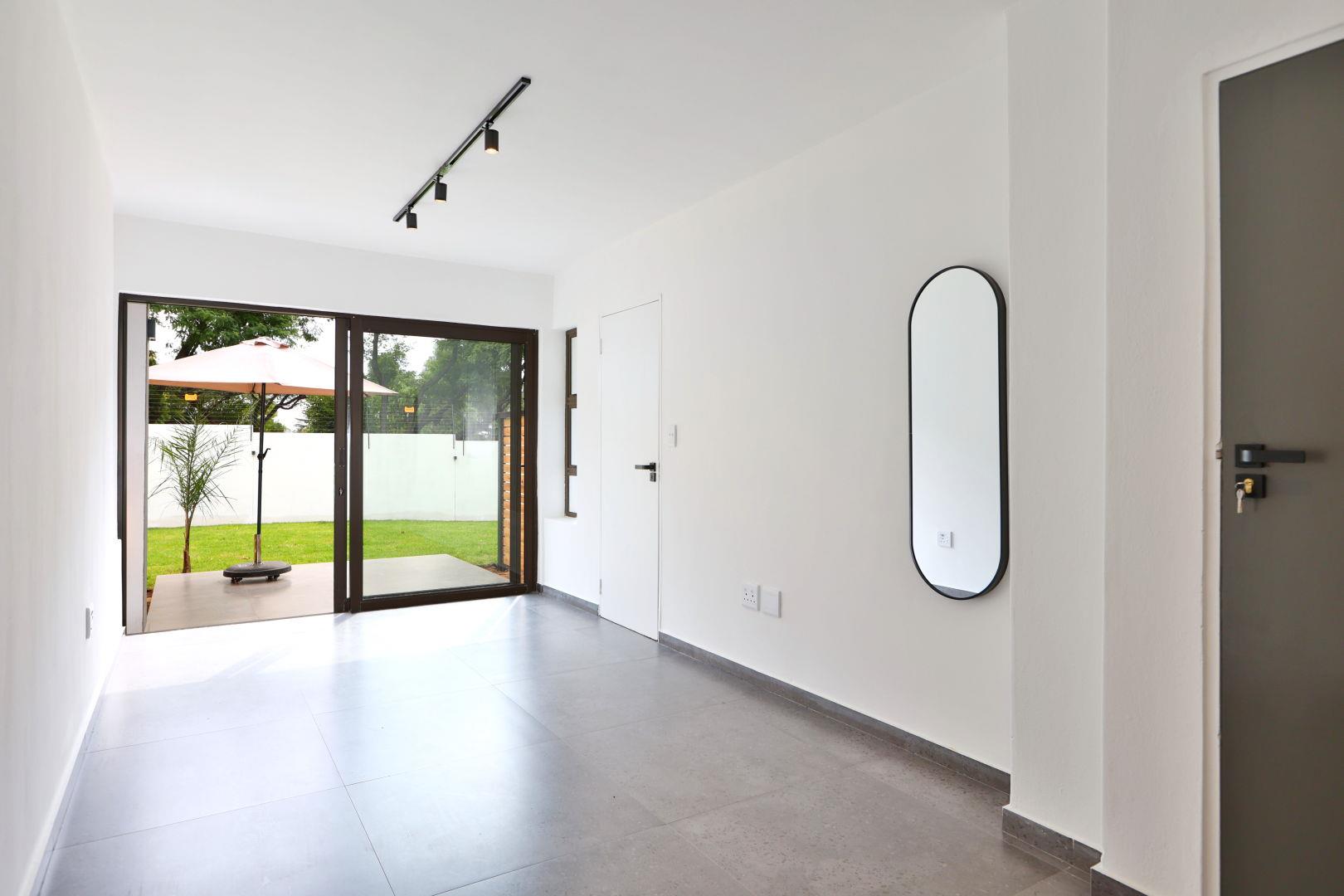 0.5 Bedroom Apartment / flat to rent in Blairgowrie 97 Mackay Avenue,blairgowrie, Randburg