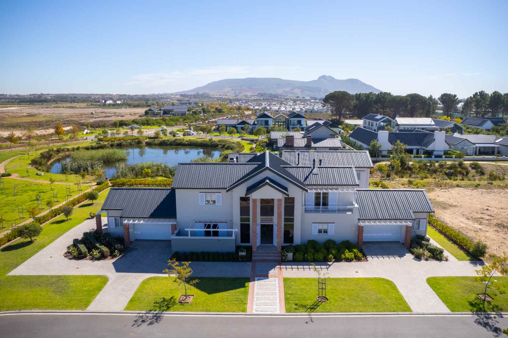 5 Bedroom House for sale in Val de Vie Estate 1229 Val De Vie Estate