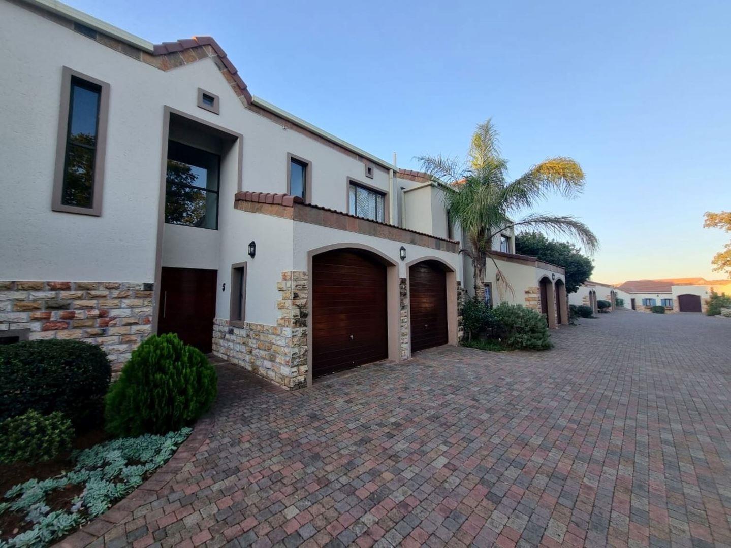 3 Bedroom Townhouse for sale in Woodland Hills Wildlife Estate P24